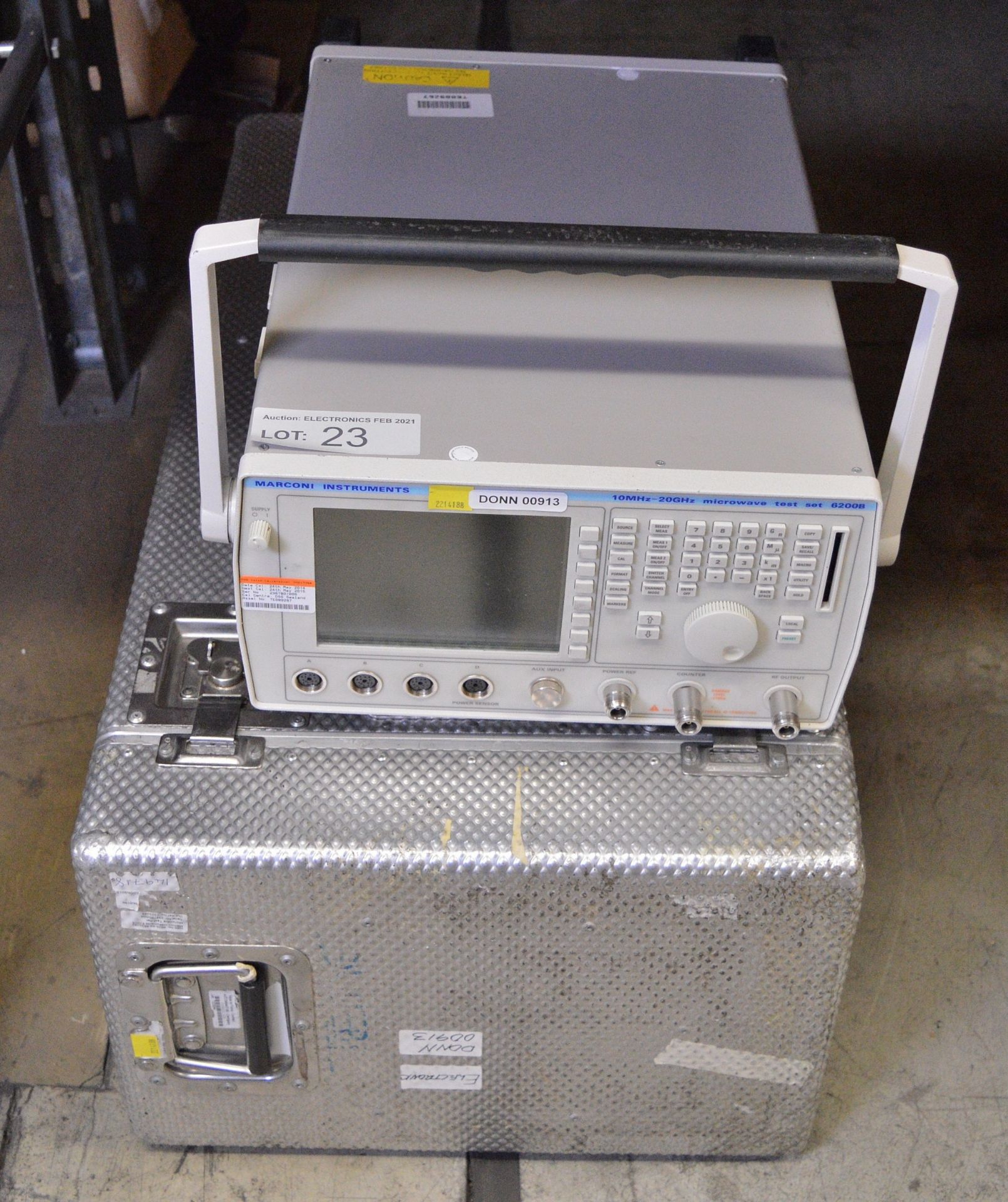 Marconi Instruments 6200B Microwave Test Set - 10MHz - 20GHz & Shipping Case with Wheels - Image 2 of 3