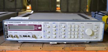 Rohde & Schwarz APN62 Signal Generator - 1Hz - 260kHz