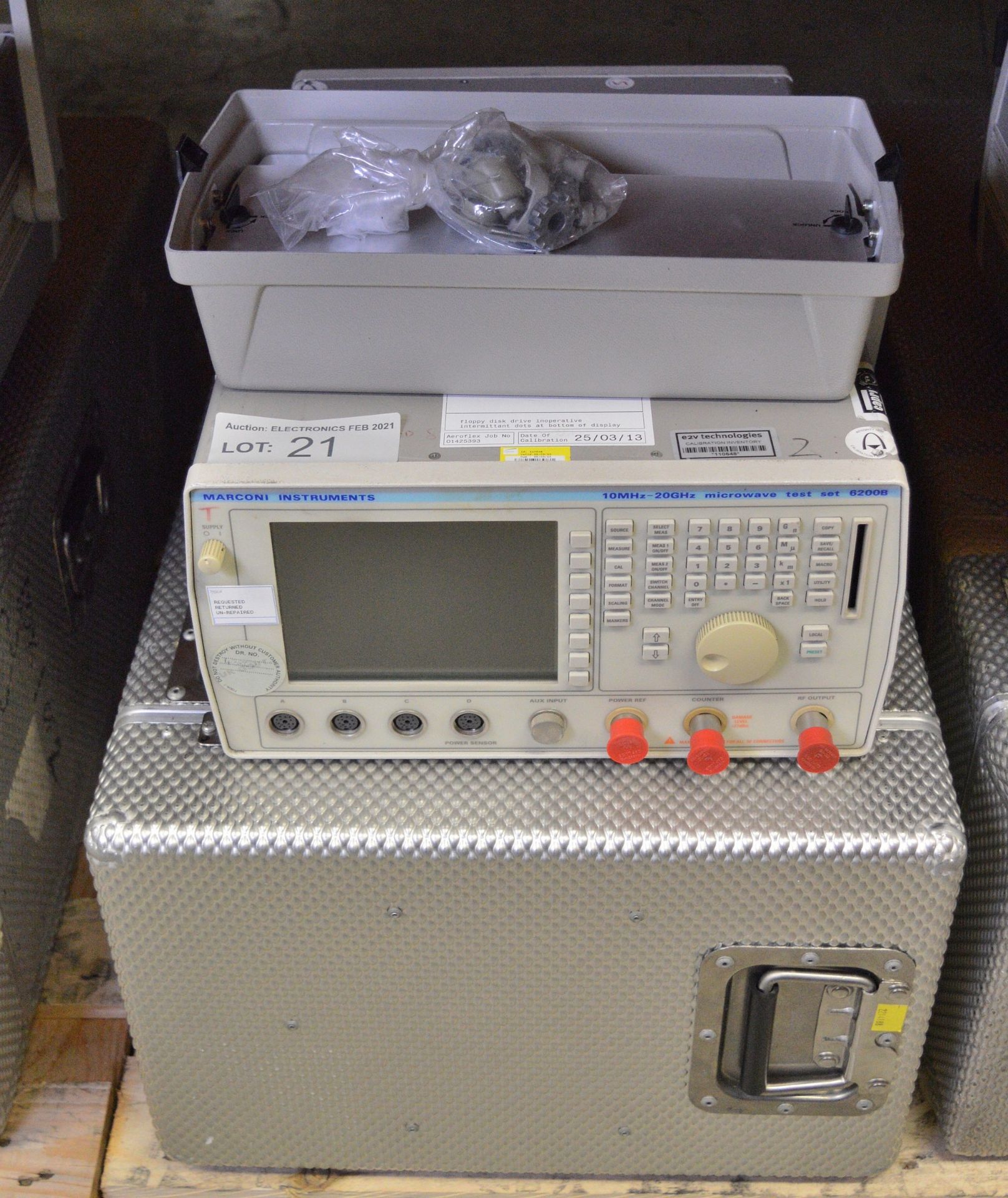 Marconi Instruments 6200B Microwave Test Set - 10MHz - 20GHz & Shipping Case with Wheels - Image 2 of 4