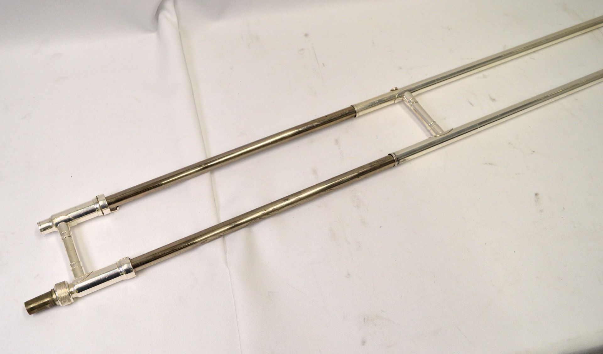 King Model 606 Trombone with Case. Damage to end of slide tube. - Image 11 of 14