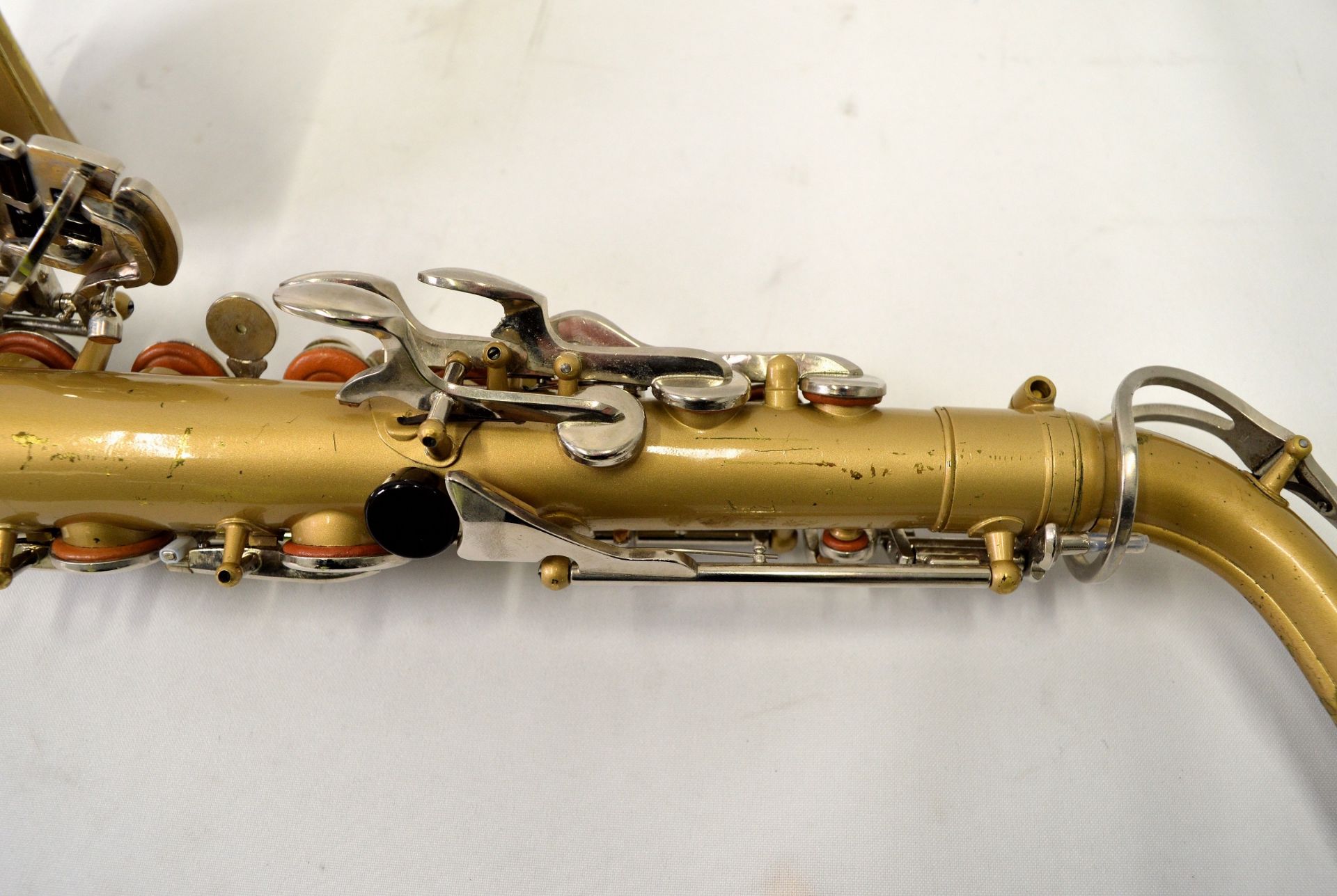 Selmer Bundy II Alto Saxophone with Case. Obvious damage to bell. Serial No. 939855. - Image 12 of 24