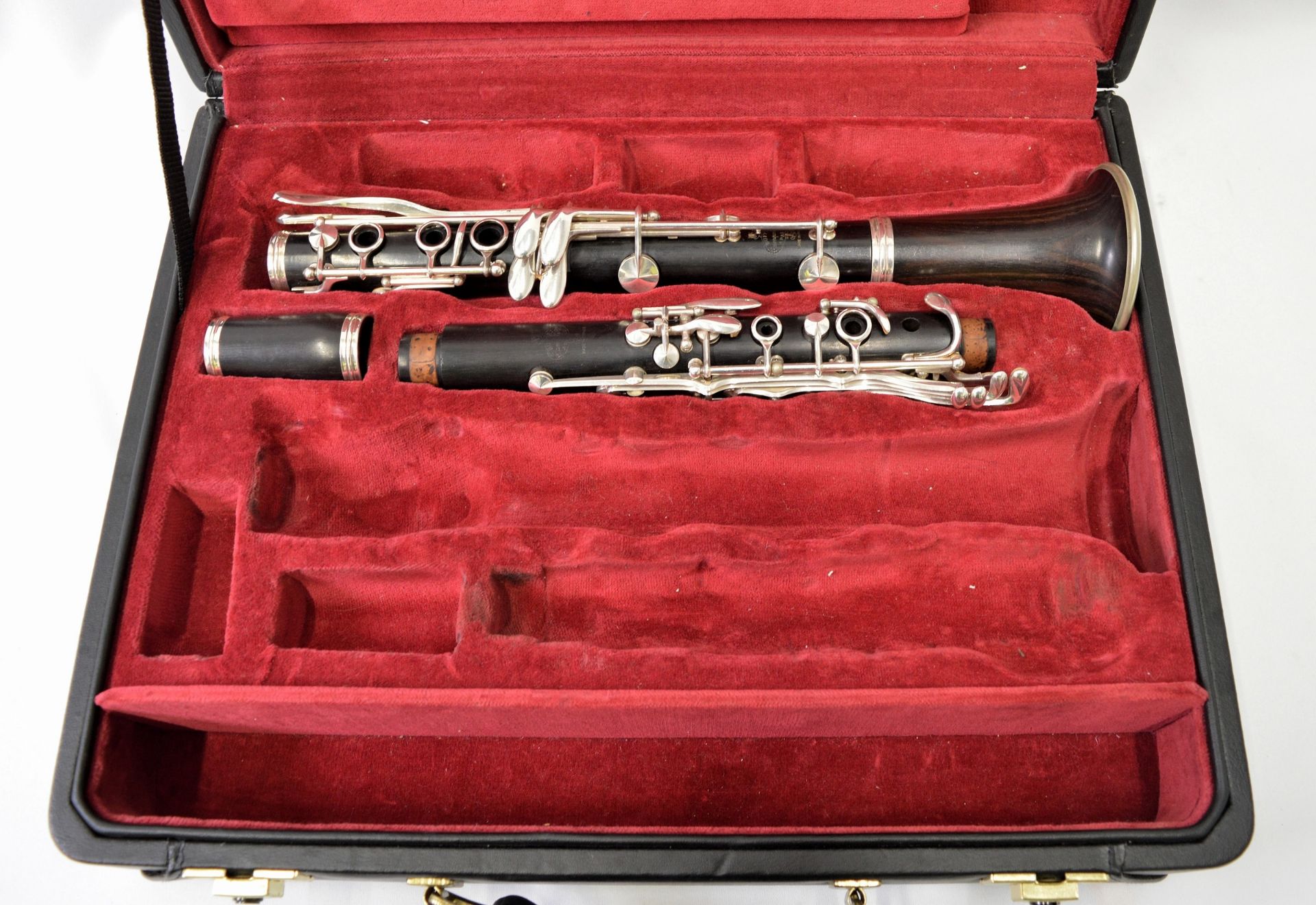 Buffet Clarinet with Case. One of a pair. Serial No. 274580. - Image 2 of 19