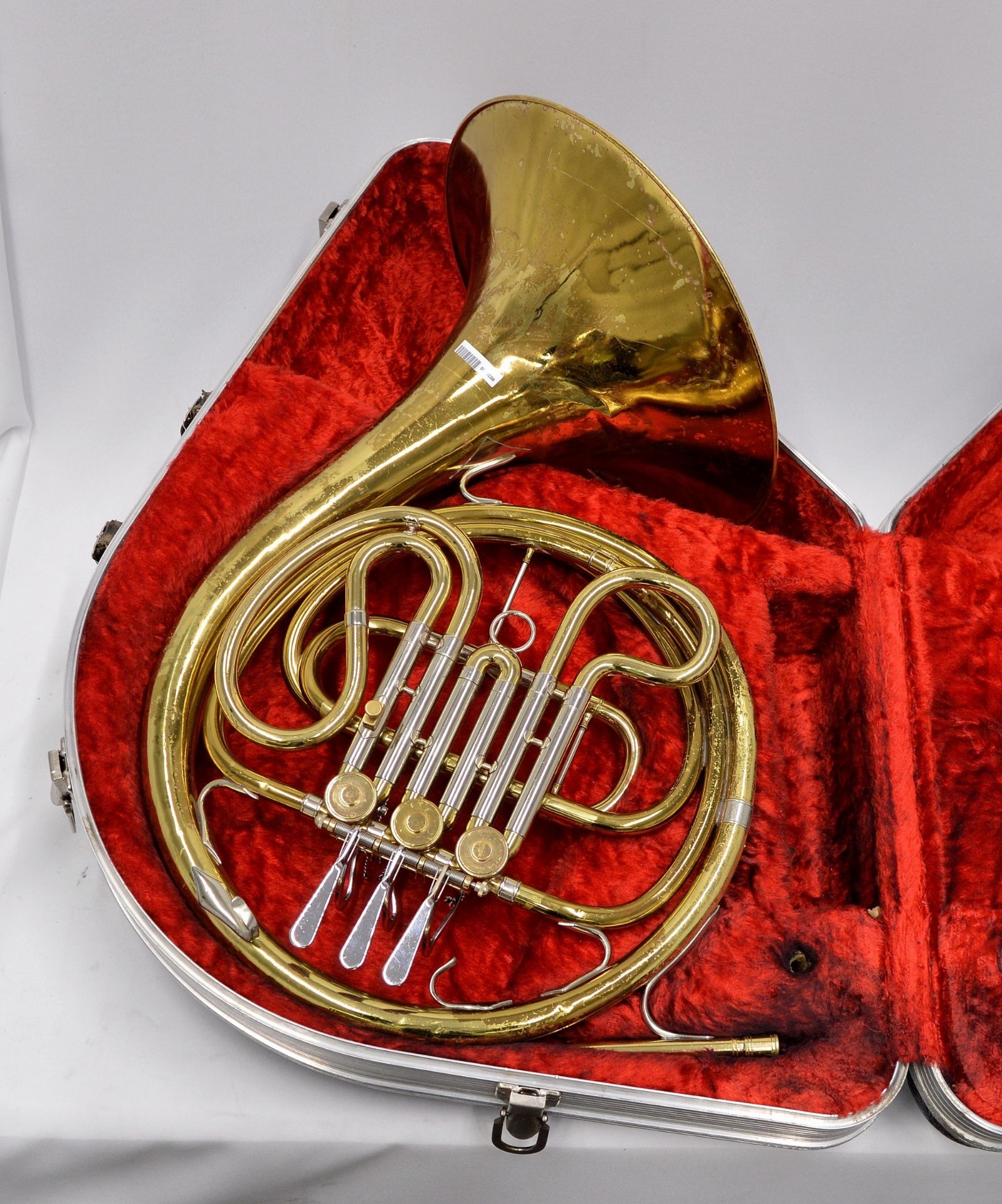 French Horn with Case. Obvious dents. Serial No. 615181. - Image 3 of 14