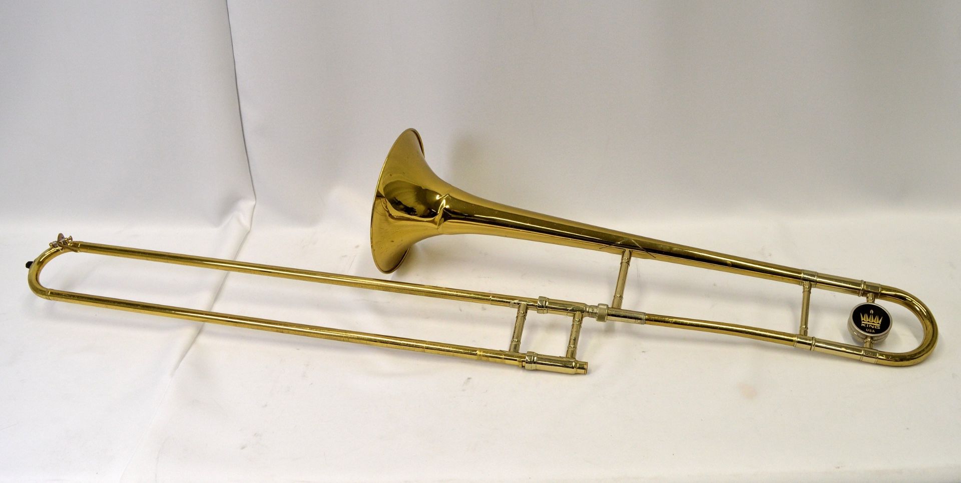 King Model 606 Trombone with Case. Damage to bell. Serial No. 483668 - A 1438. - Image 4 of 18