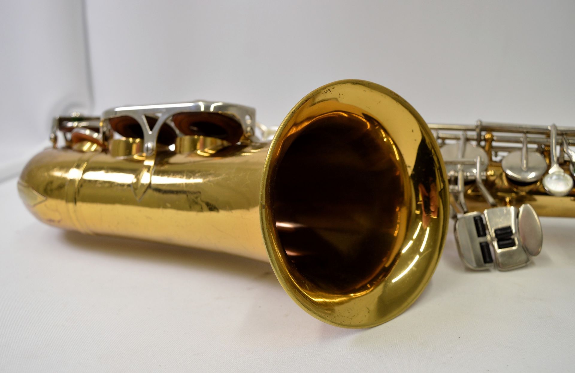 Selmer Bundy II Alto Saxophone with Case. Obvious dents. Serial No. 742224. - Image 17 of 22