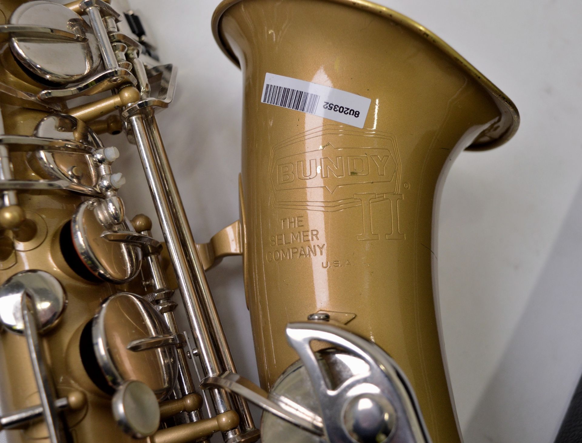 Selmer Bundy II Alto Saxophone with Case. Obvious damage to bell. Serial No. 939855. - Image 20 of 24