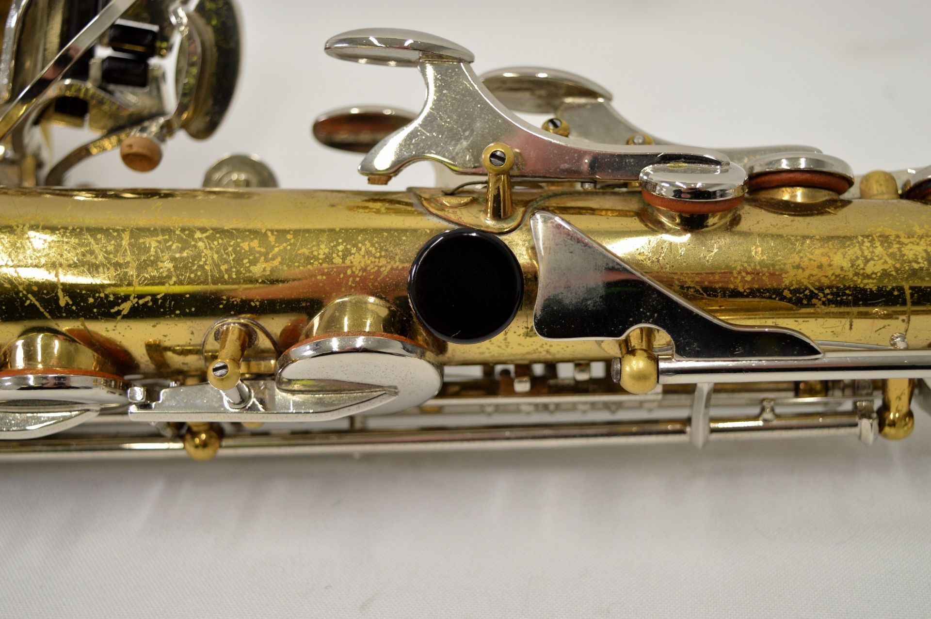 Selmer Bundy II Alto Saxophone with Case. Serial No. 1047884. - Image 16 of 19