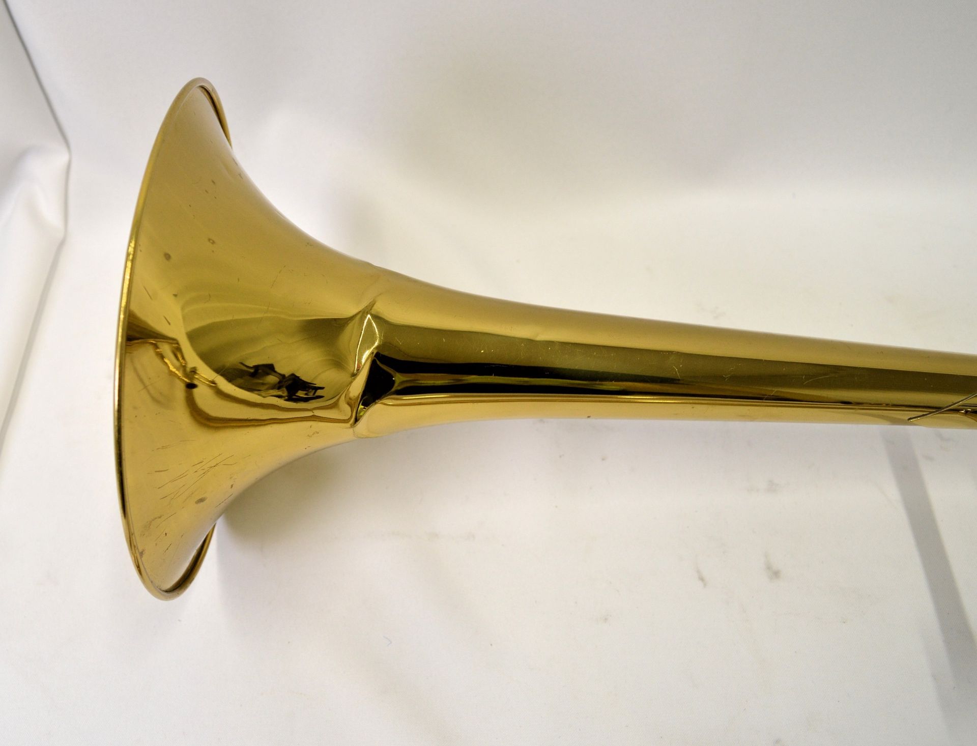 King Model 606 Trombone with Case. Damage to bell. Serial No. 483668 - A 1438. - Image 5 of 18