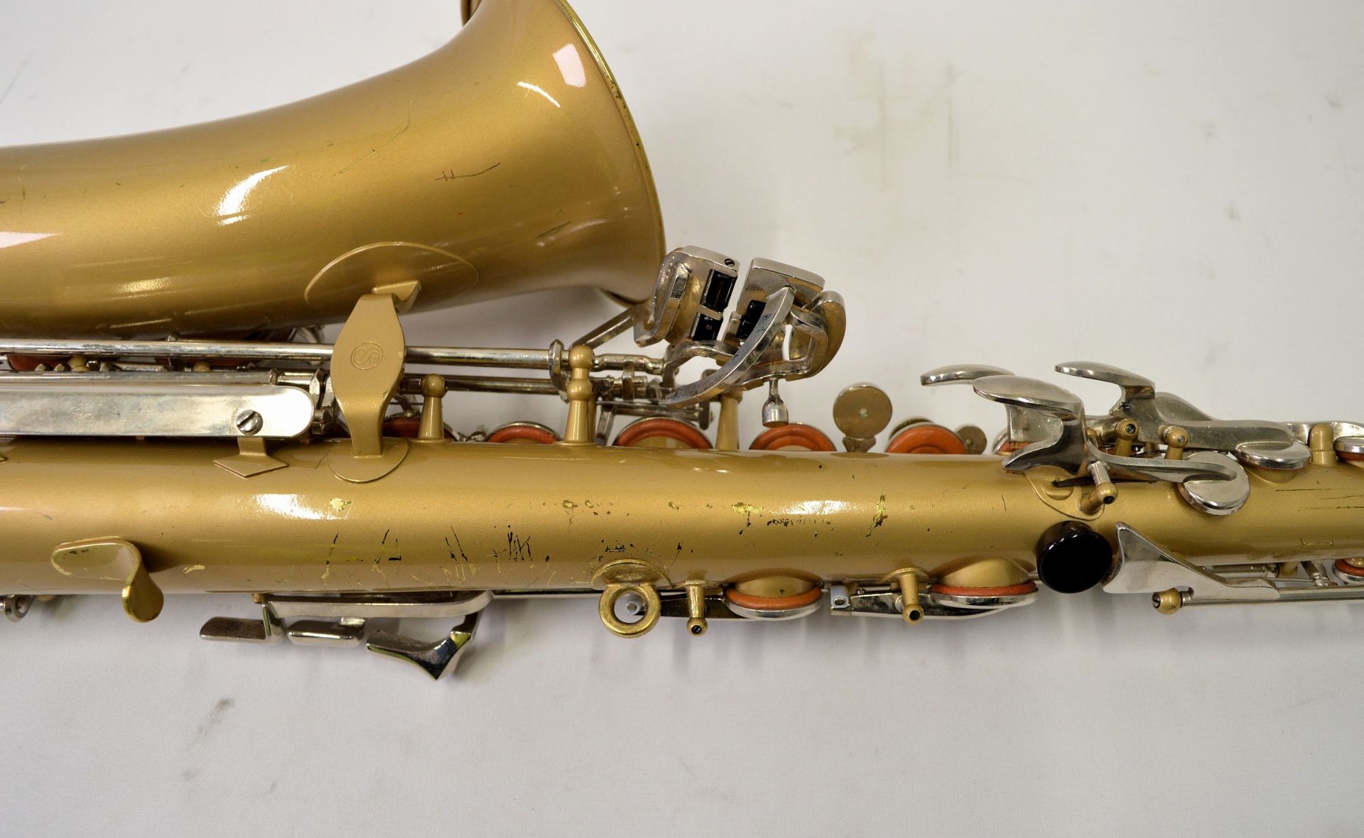 Selmer Bundy II Alto Saxophone with Case. Obvious damage to bell. Serial No. 939855. - Image 11 of 24