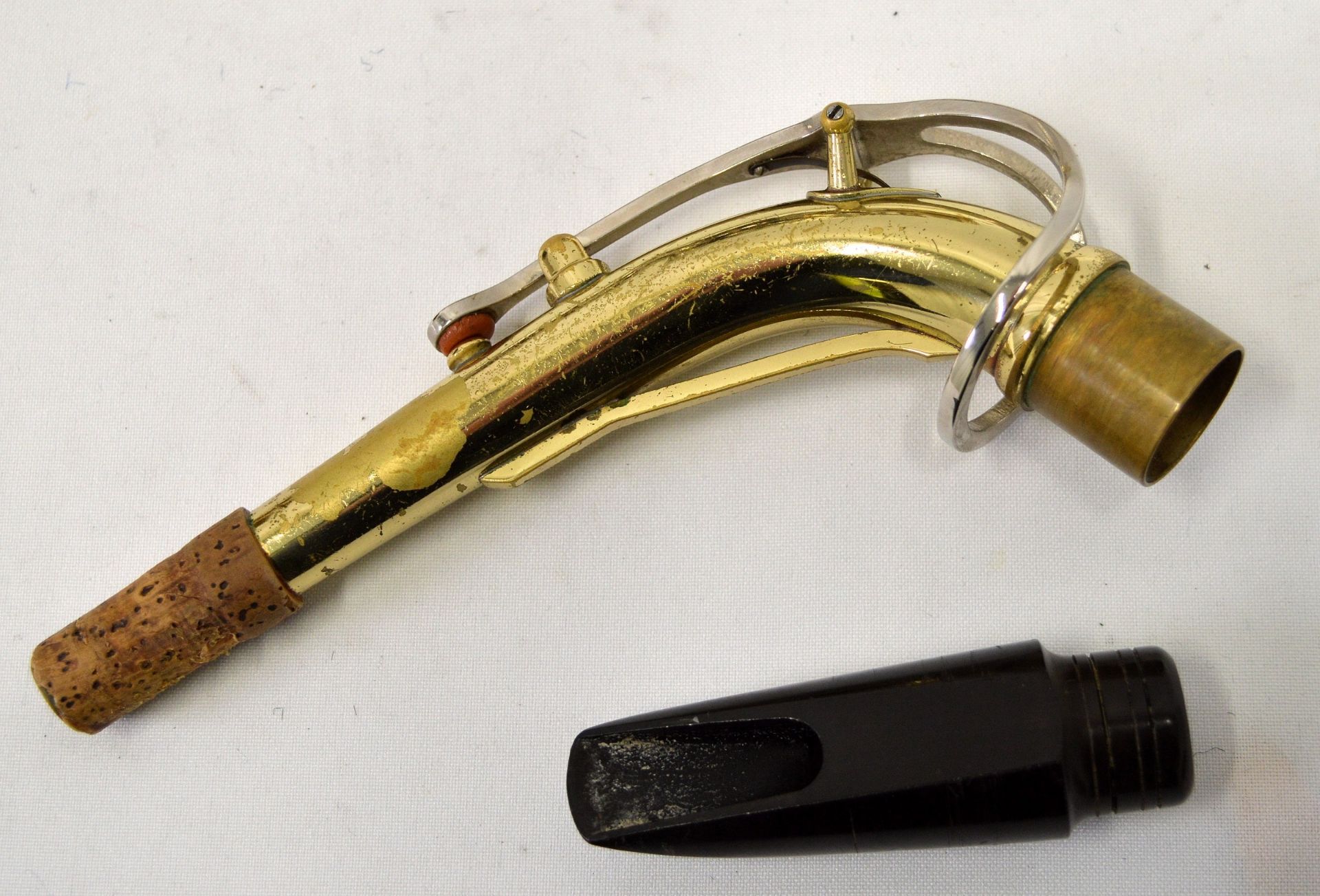 Selmer Bundy II Alto Saxophone with Case. Serial No. 1047884. - Image 19 of 19