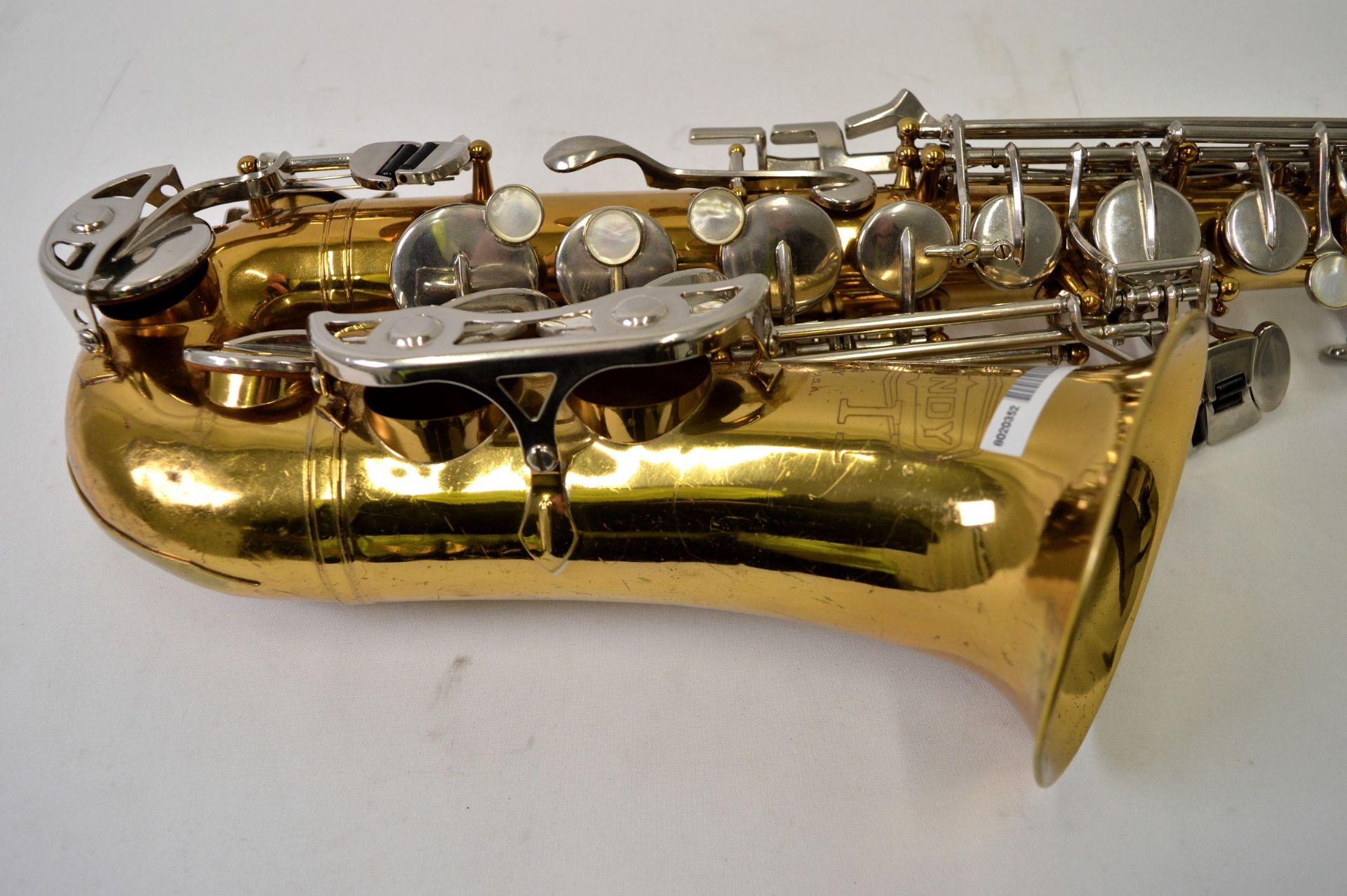 Selmer Bundy II Alto Saxophone with Case. Obvious dents. Serial No. 742224. - Image 9 of 22