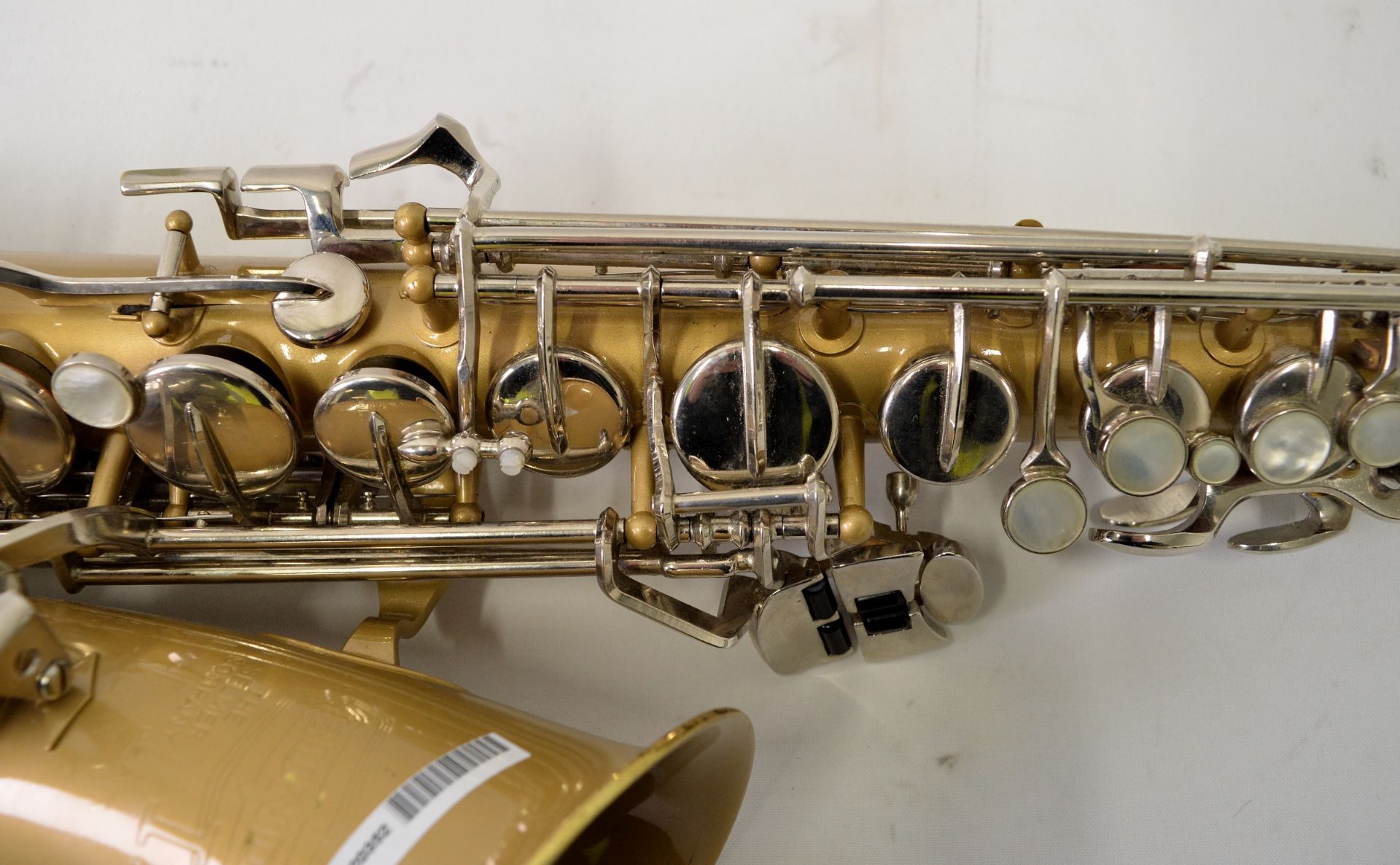 Selmer Bundy II Alto Saxophone with Case. Obvious damage to bell. Serial No. 939855. - Image 6 of 24