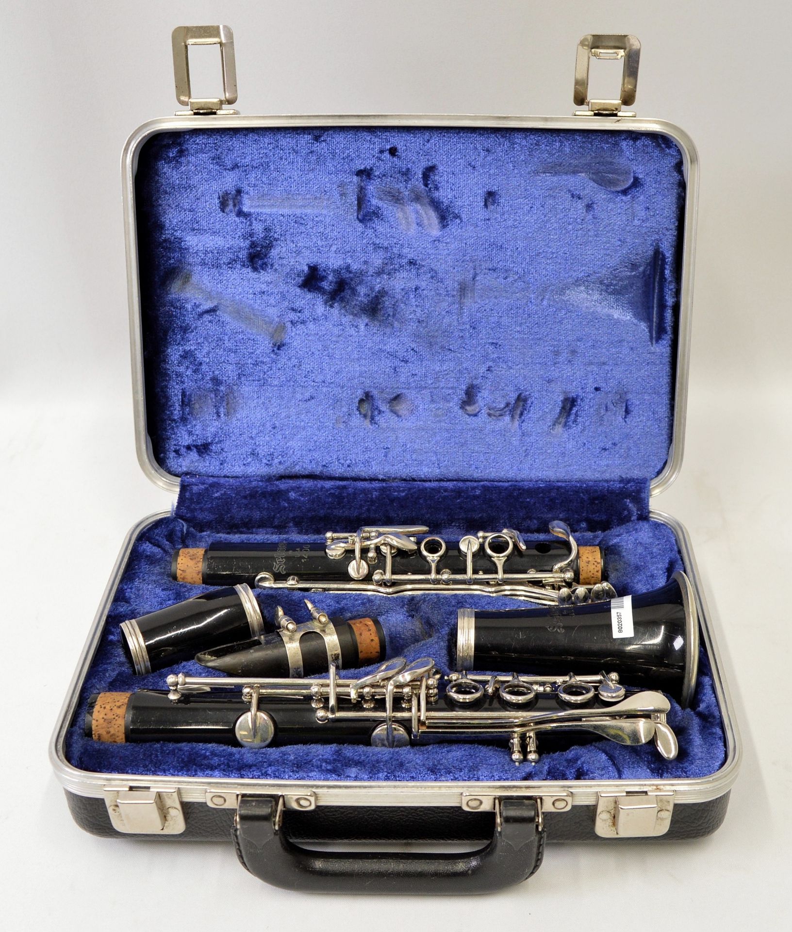 Selmer 1400 Clarinet with Case. Chip to tube spigot. Serial No. 1526466.