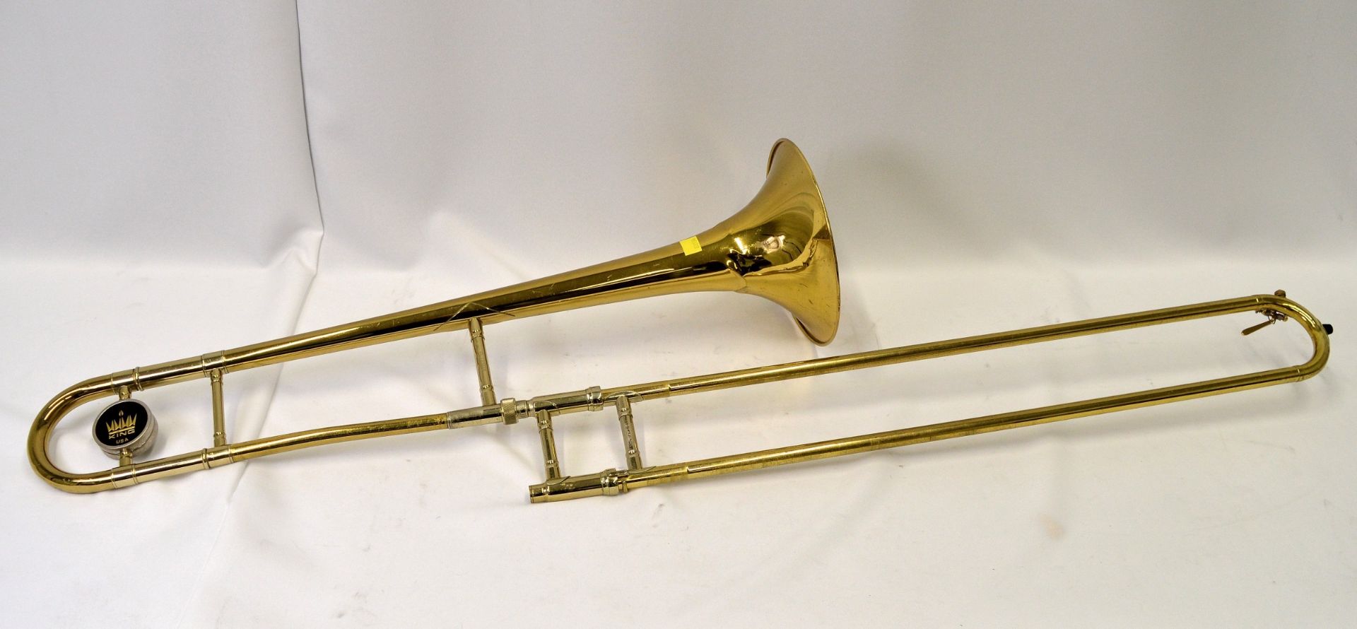 King Model 606 Trombone with Case. Damage to bell. Serial No. 483668 - A 1438. - Image 3 of 18