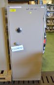 1 Door Combo Lock Cabinet L 610 mm x W 470 mm x H 1530 mm - combination unknown