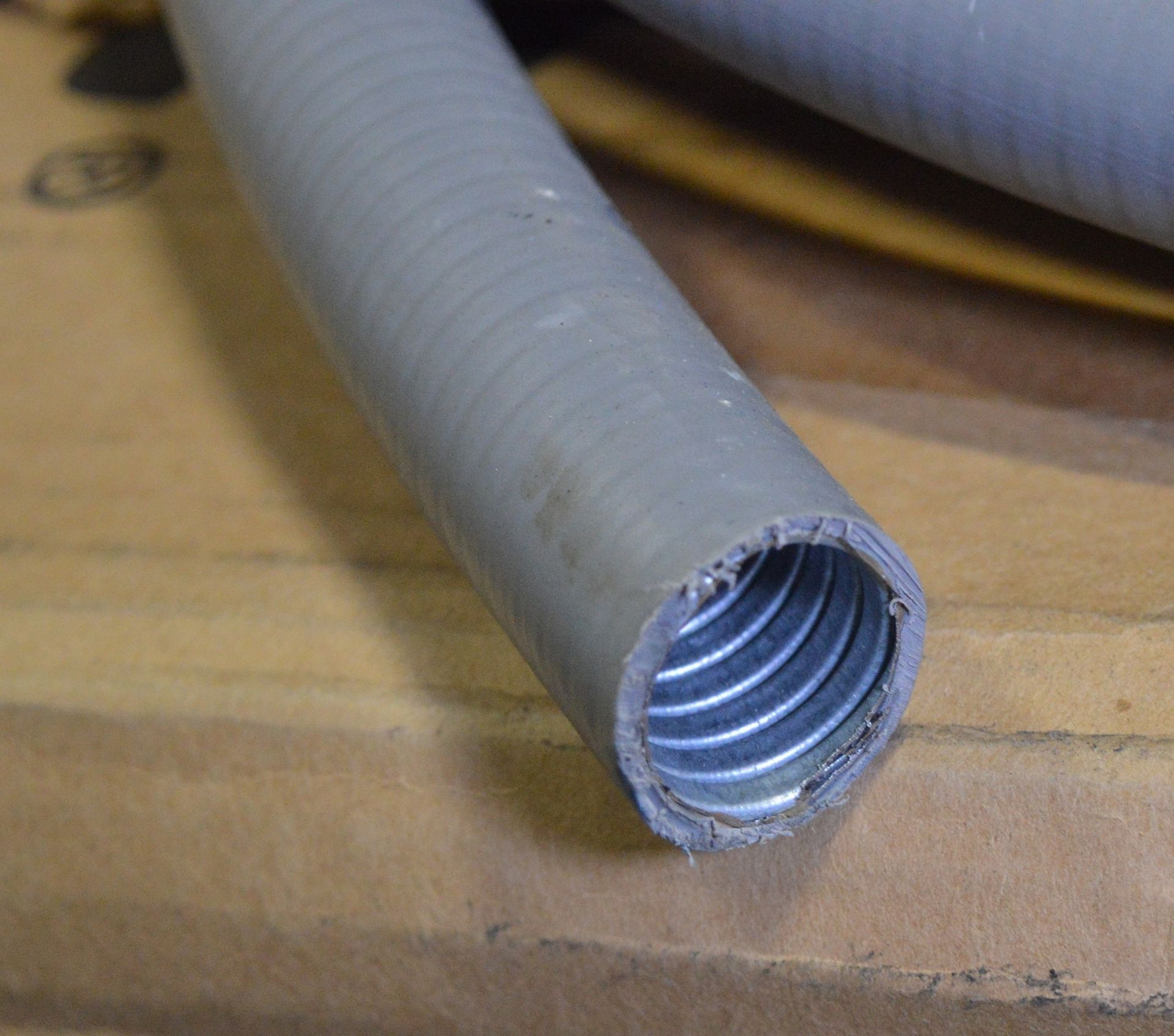 7x Liquatite Gray Flexible Pipe Conduit 21mm x 30.5m - Image 3 of 4