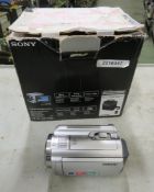 Sony DCR SR78 Handycam 1 Battery & Battery Charger