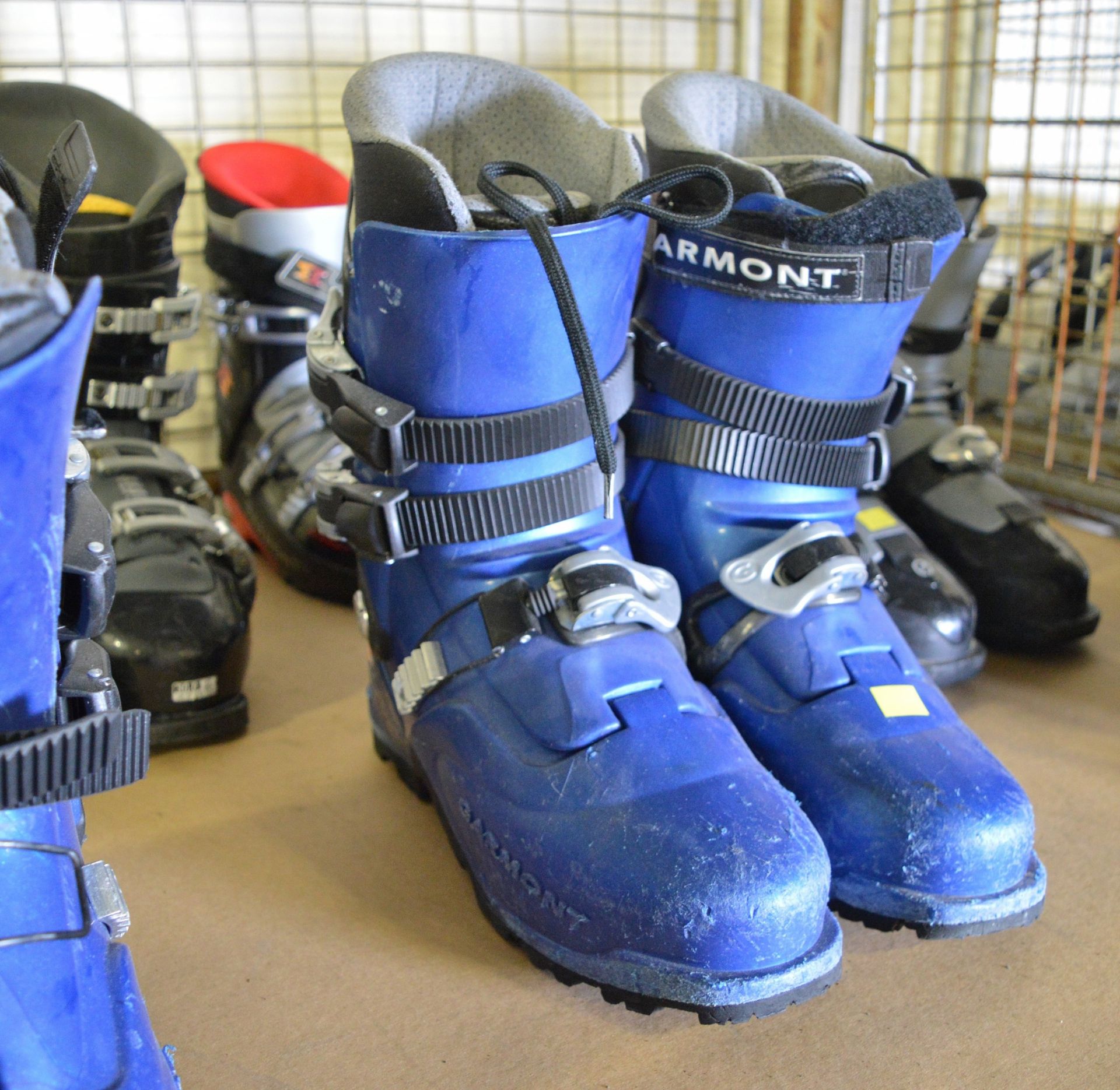 7x Pairs of Ski Boots - various makes & sizes - Image 2 of 4