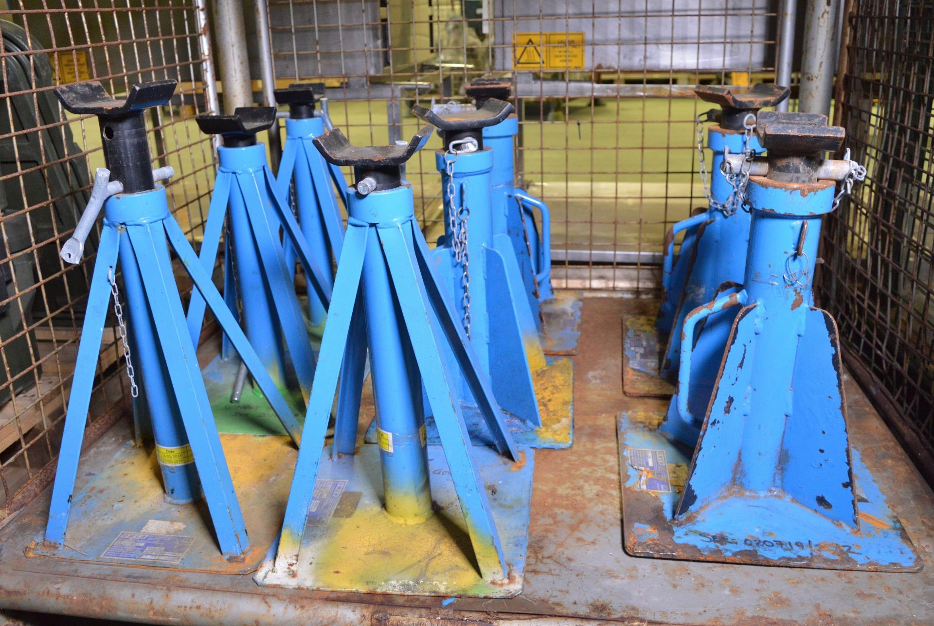 8x DMCN Blue Automotive Axle Stands 2000kg - Image 2 of 3