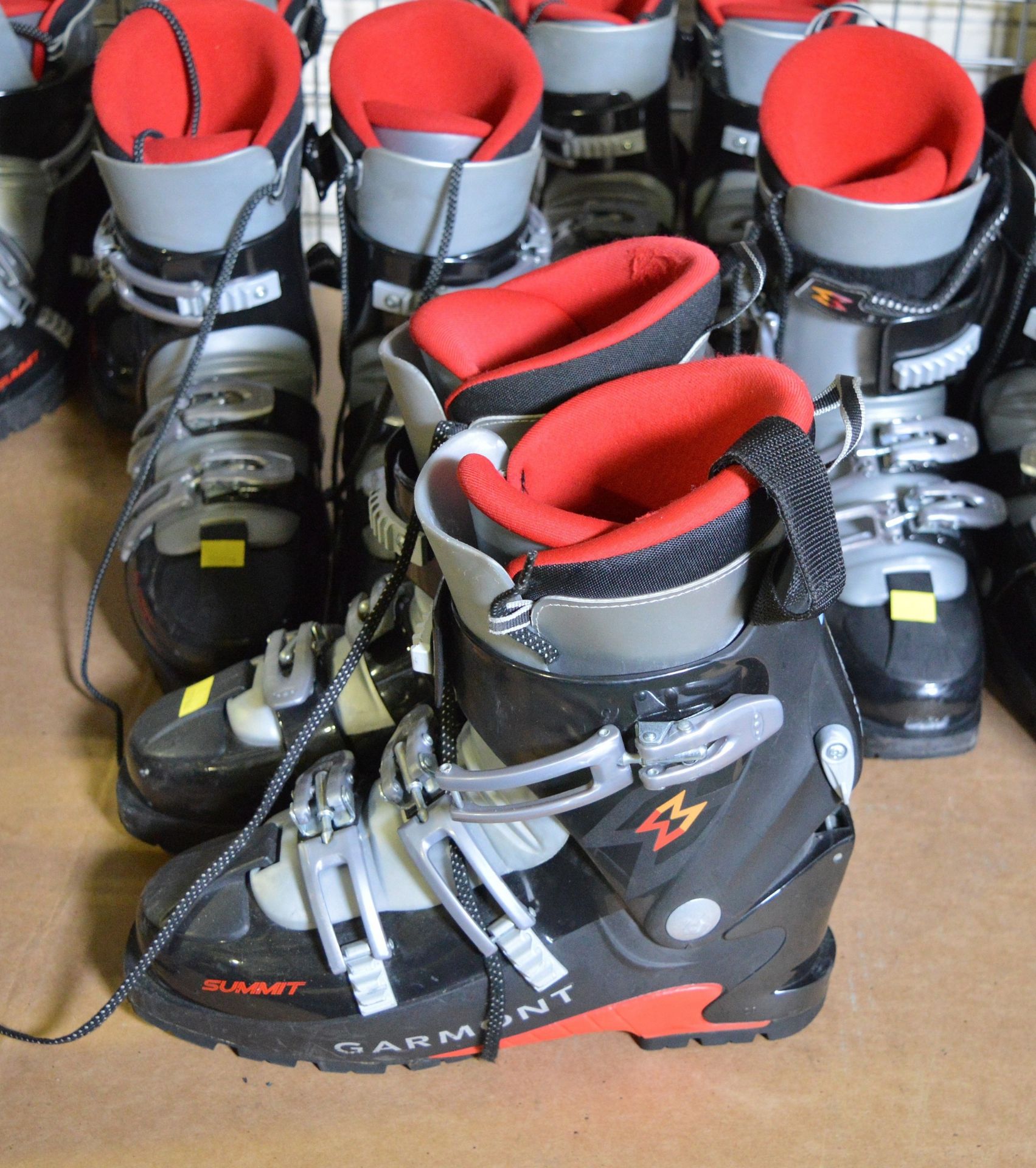 7x Pairs of Ski Boots - various makes & sizes - Image 3 of 3