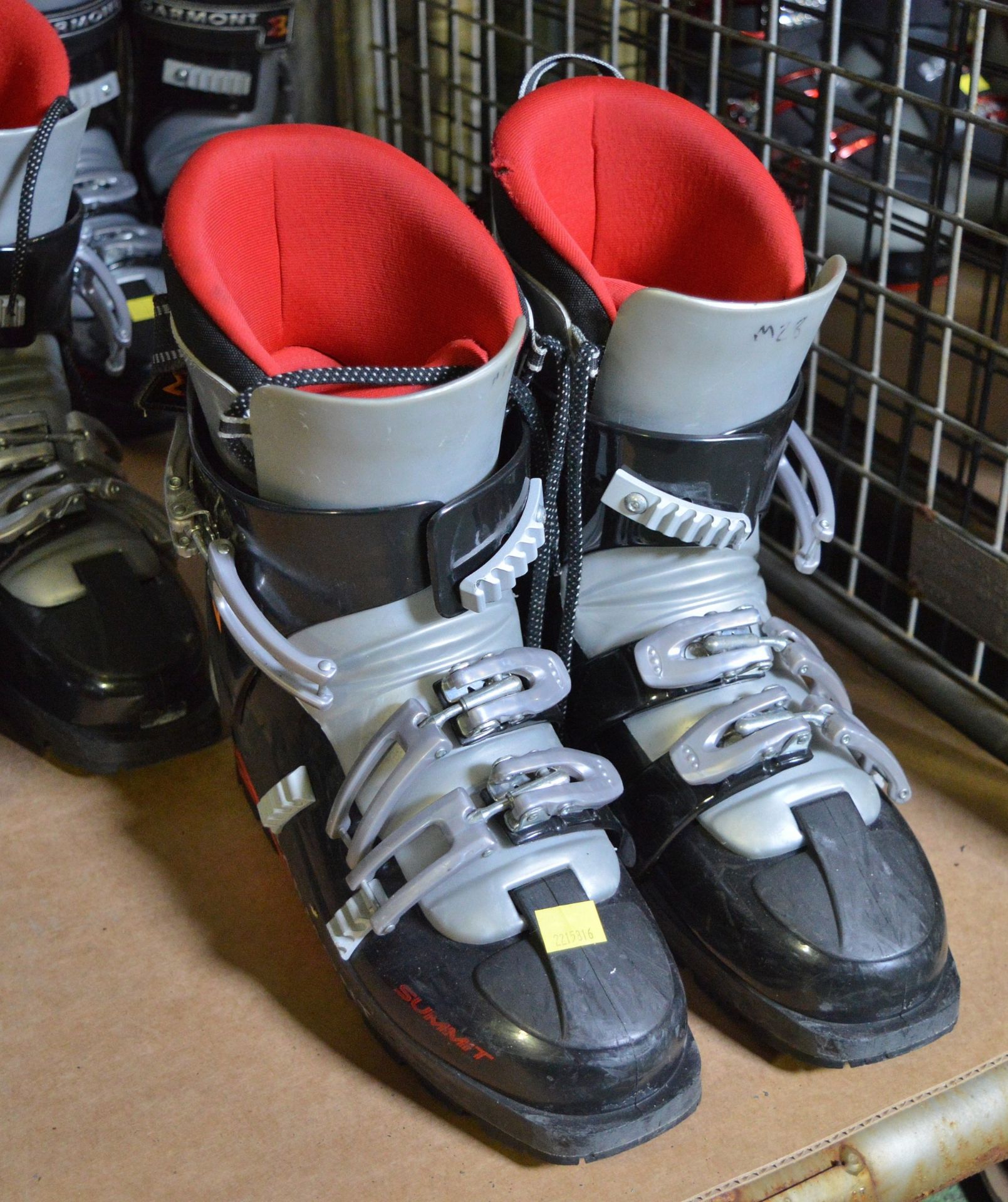 7x Pairs of Ski Boots - various makes & sizes - Image 2 of 3