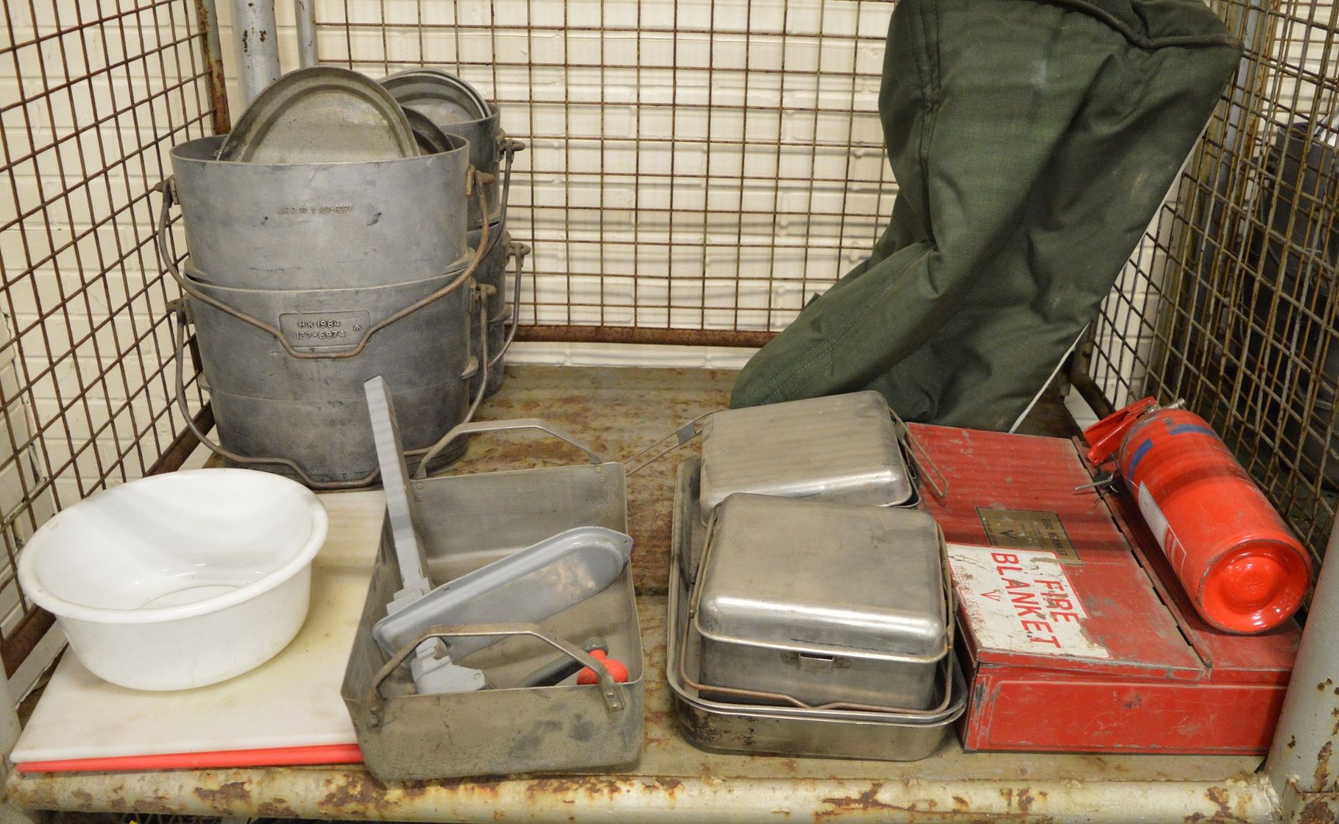 Field Catering Kit - Cooker. Oven, Utensils in storage box, pots, pans, fire blanket box - Image 2 of 6