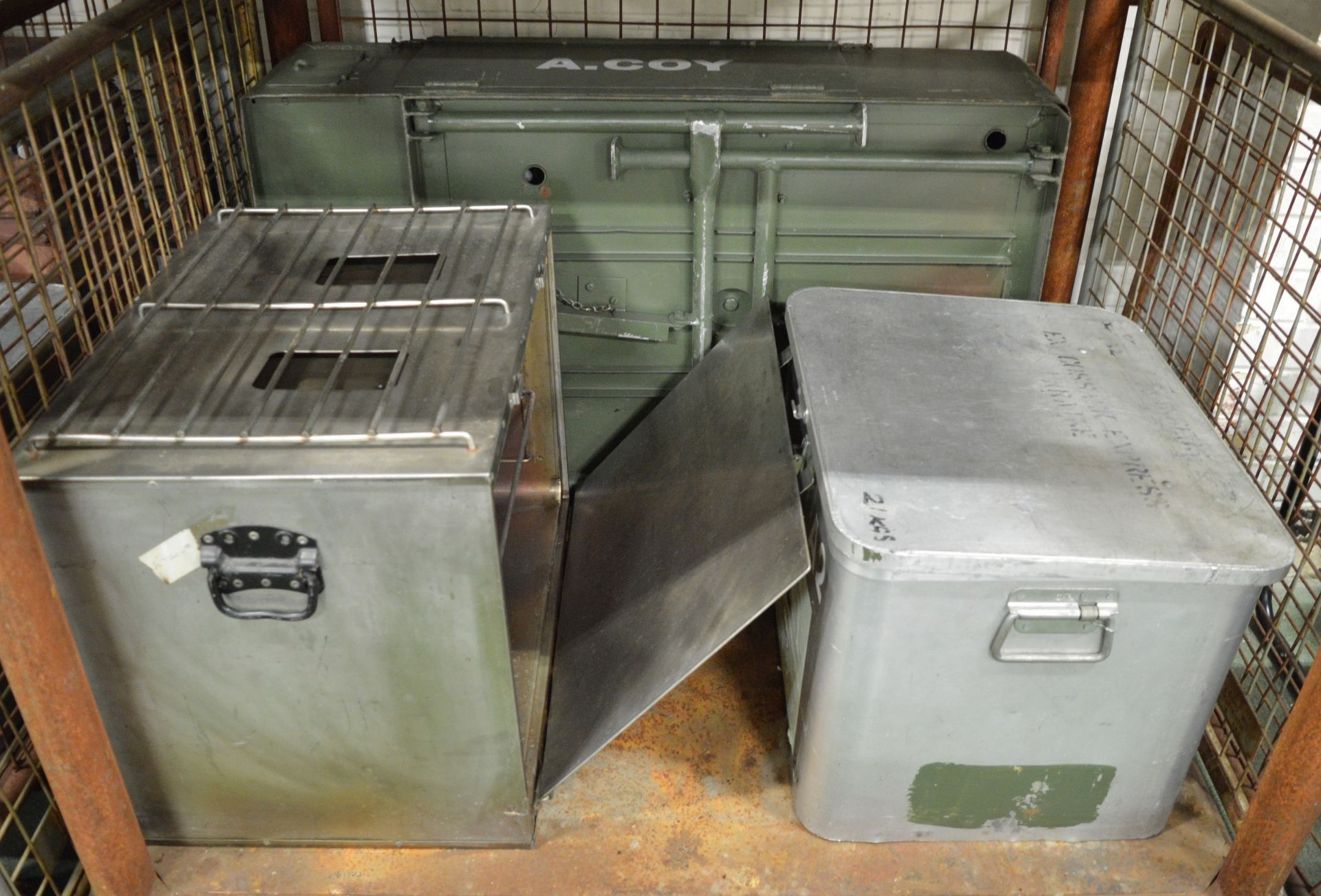 Field Catering Kit - Cooker. Oven, Utensils in storage box, pots, pans, fire blanket box - Image 4 of 5