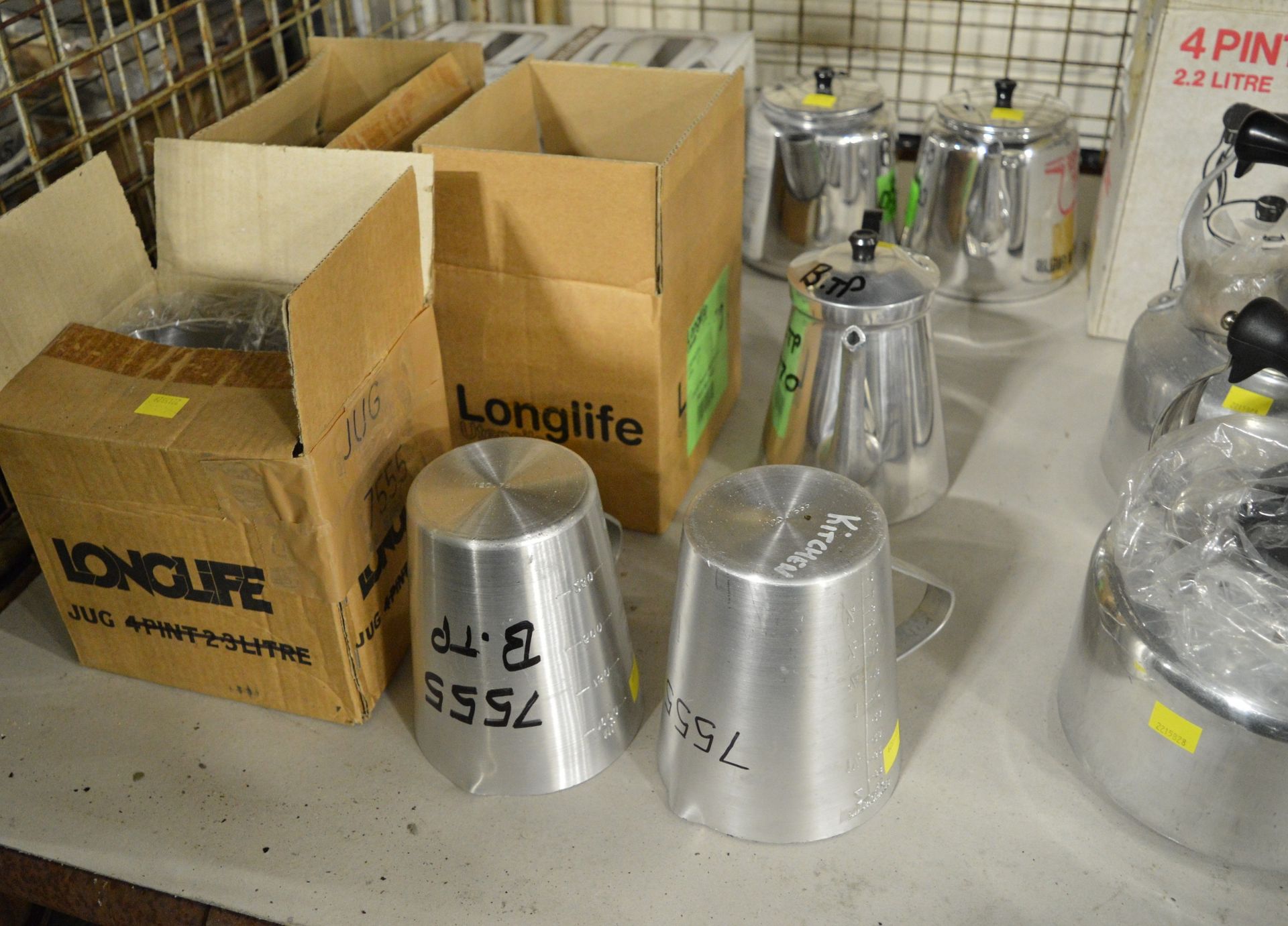 6x Aluminium 4pt Kettles, 3x Aluminium Measure Jugs 2pt, 2x Aluminium Coffee Pots 2pt, 4x - Image 2 of 3