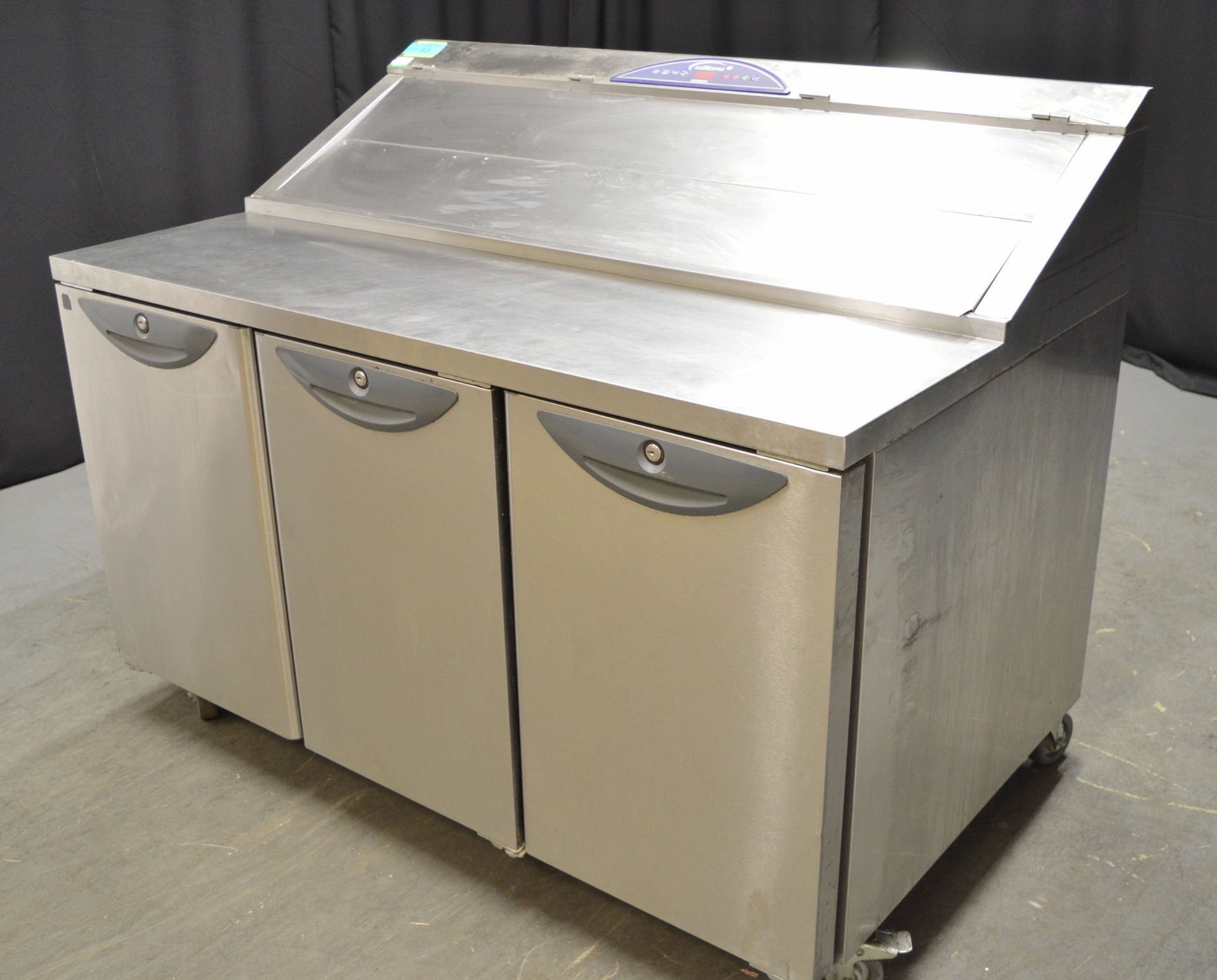 Williams 3 Door Refrigerated Preparation Counter - Image 3 of 8