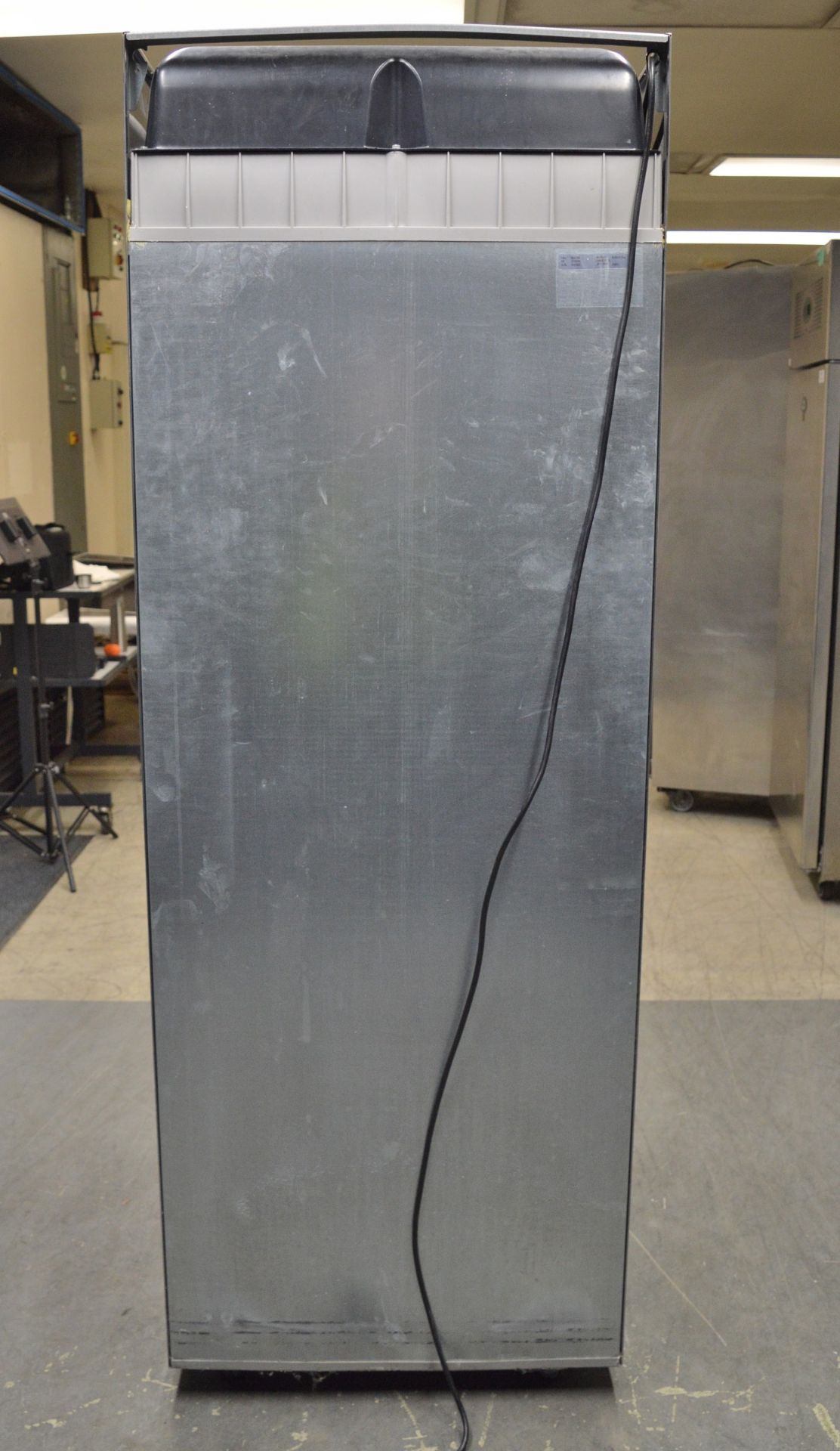 Electrolux RE471FRG Upright Single Door Refrigerator - Image 6 of 7