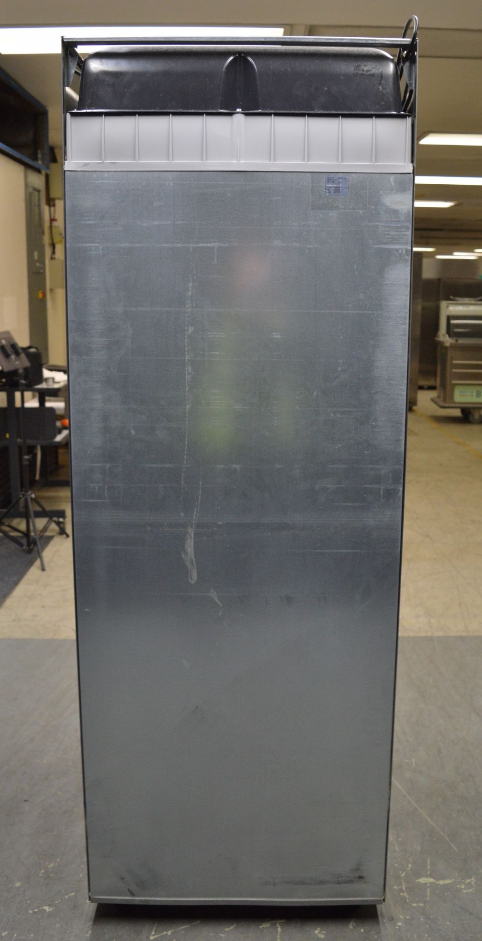 Electrolux RE471FRG Upright Single Door Refrigerator - Image 6 of 7