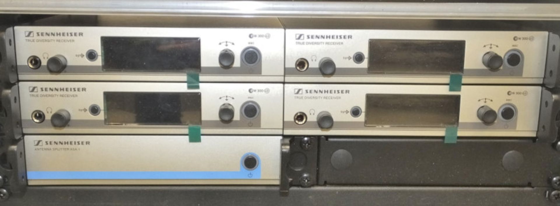 4x Sennheiser True Diversity Recievers, 1x Sennheiser Antenna Splitter ASA 1 with 2x Sennheiser A 10 - Image 2 of 9