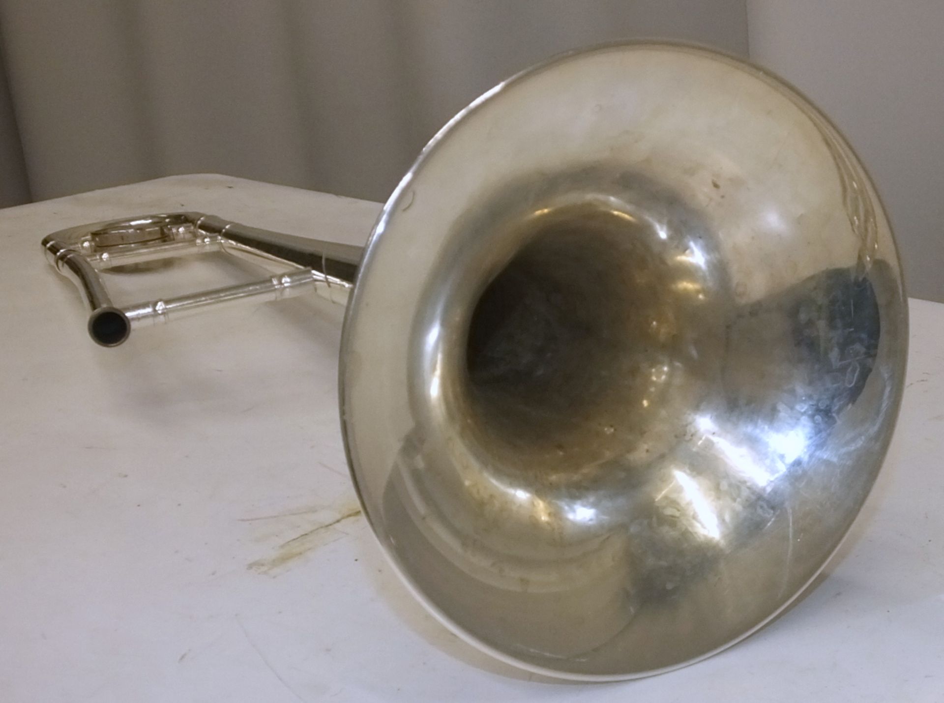 King Tempo 606 Trombone in case (dents on instrument) - Image 7 of 14