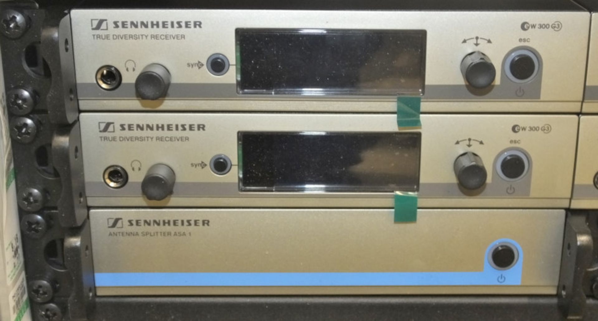 4x Sennheiser True Diversity Recievers, 1x Sennheiser Antenna Splitter ASA 1 with 2x Sennheiser A 10 - Image 3 of 9