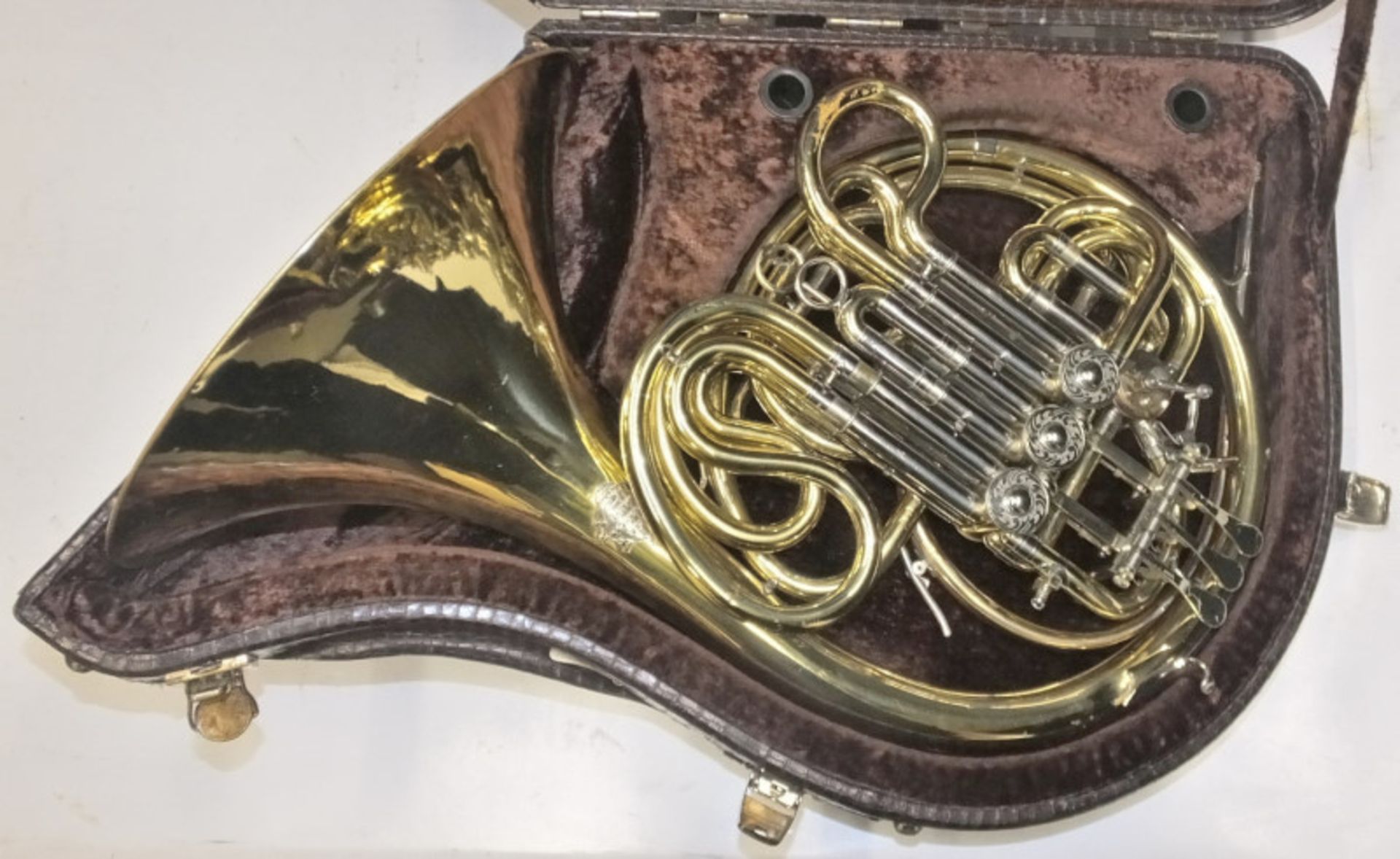 Gebr Alexander Mainz Mod 103 French Horn in case - Serial Number - 18408. - Image 2 of 18