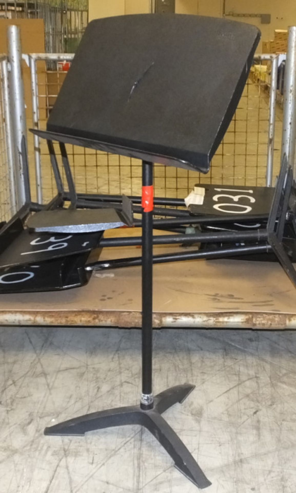 7x Adjustable Music Stands - Black - Image 2 of 5