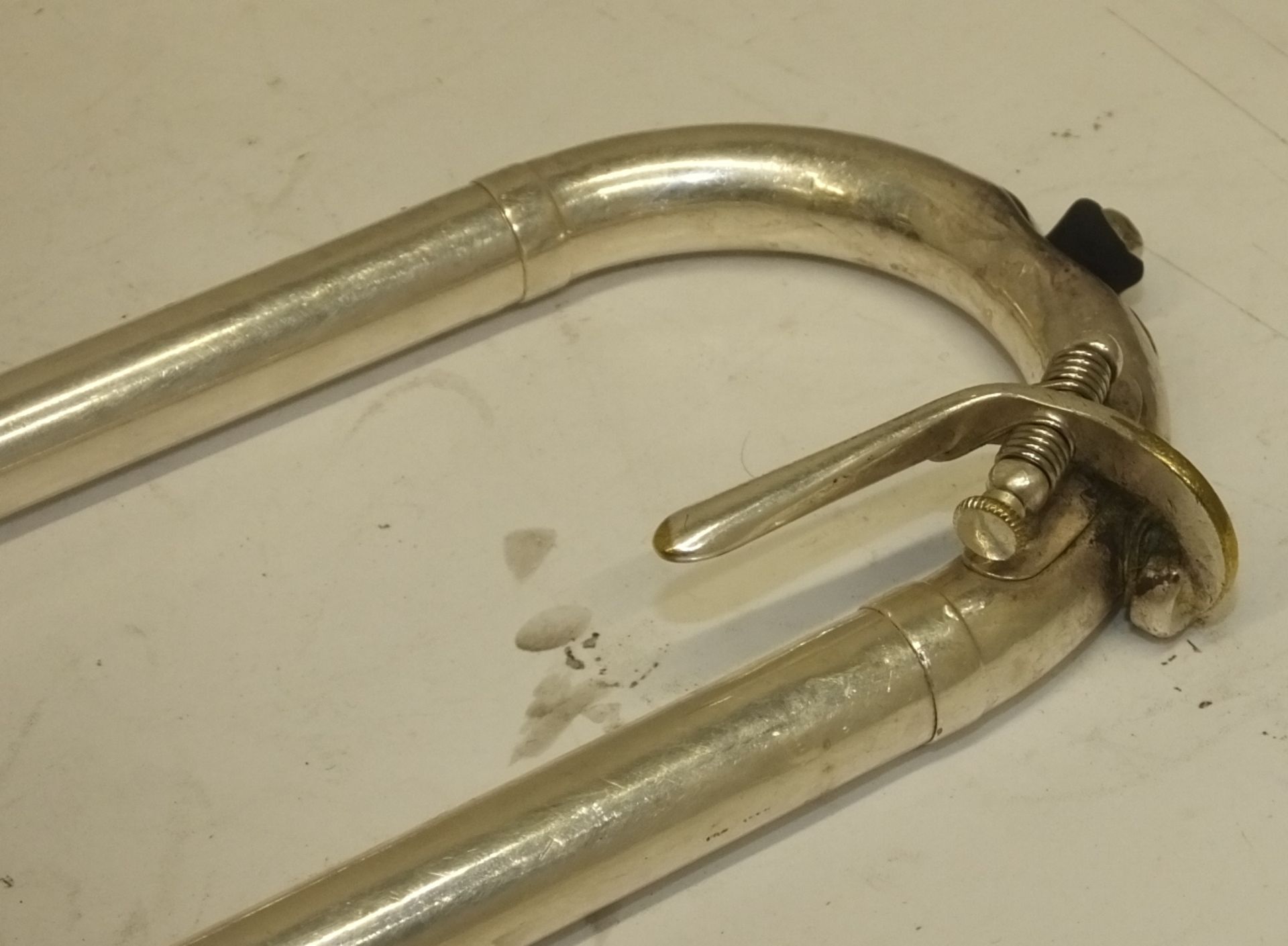 King Tempo 606 Trombone in case (dents on instrument) - Image 12 of 14