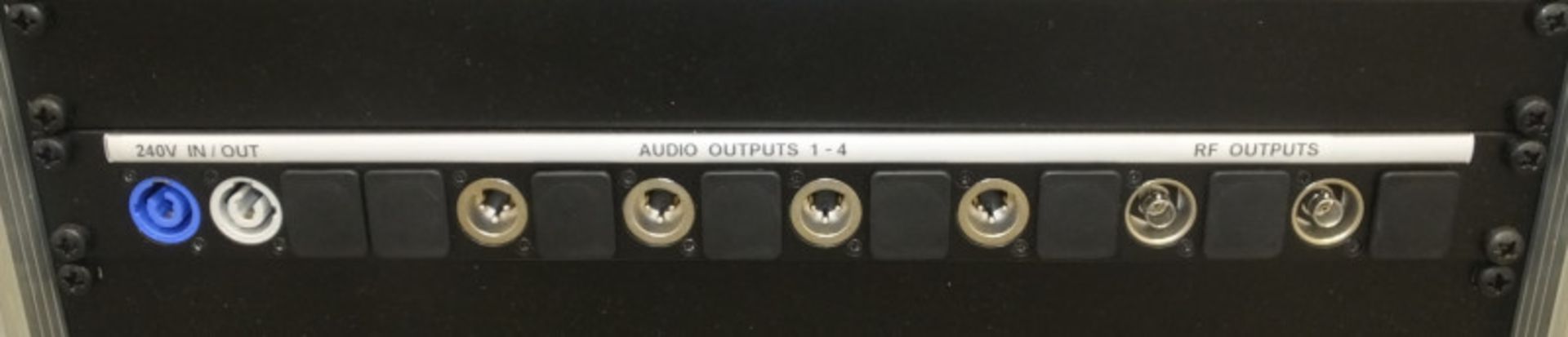 4x Sennheiser True Diversity Recievers, 1x Sennheiser Antenna Splitter ASA 1 with 2x Sennheiser A 10 - Image 7 of 9