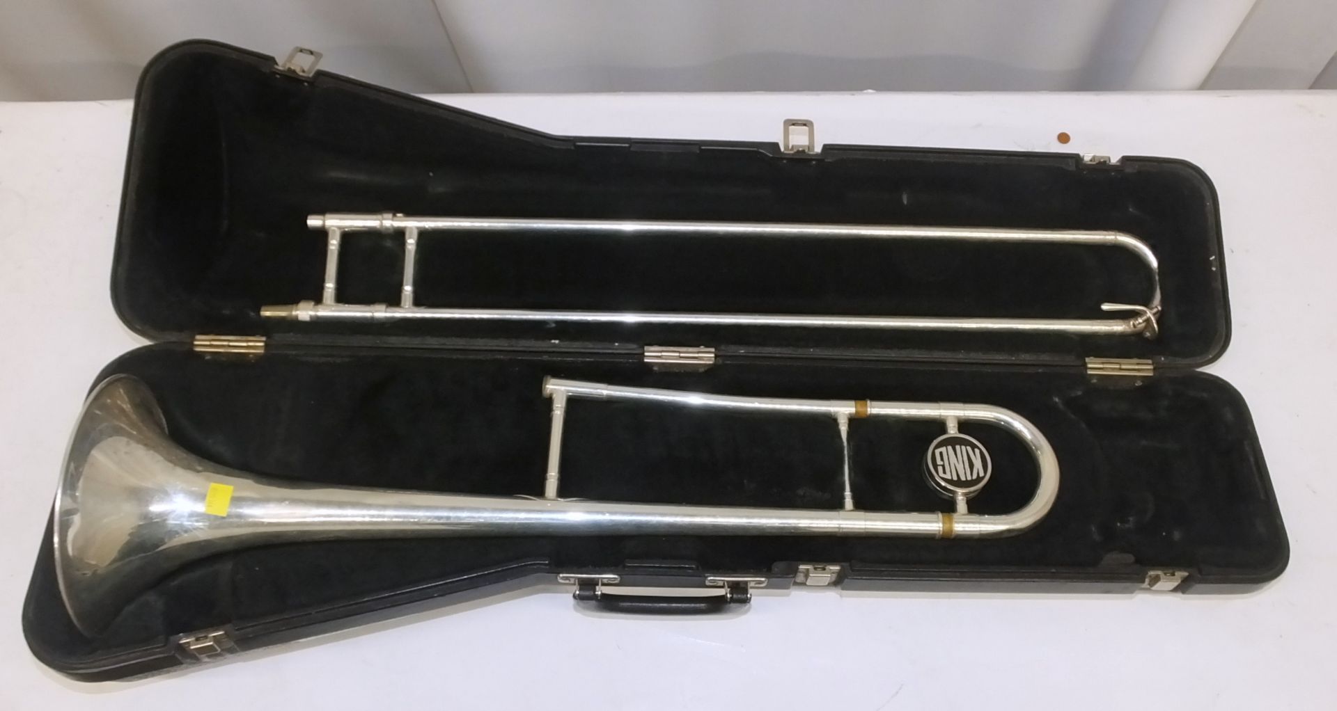 King Tempo 606 Trombone in case (dents on instrument) - Image 2 of 14