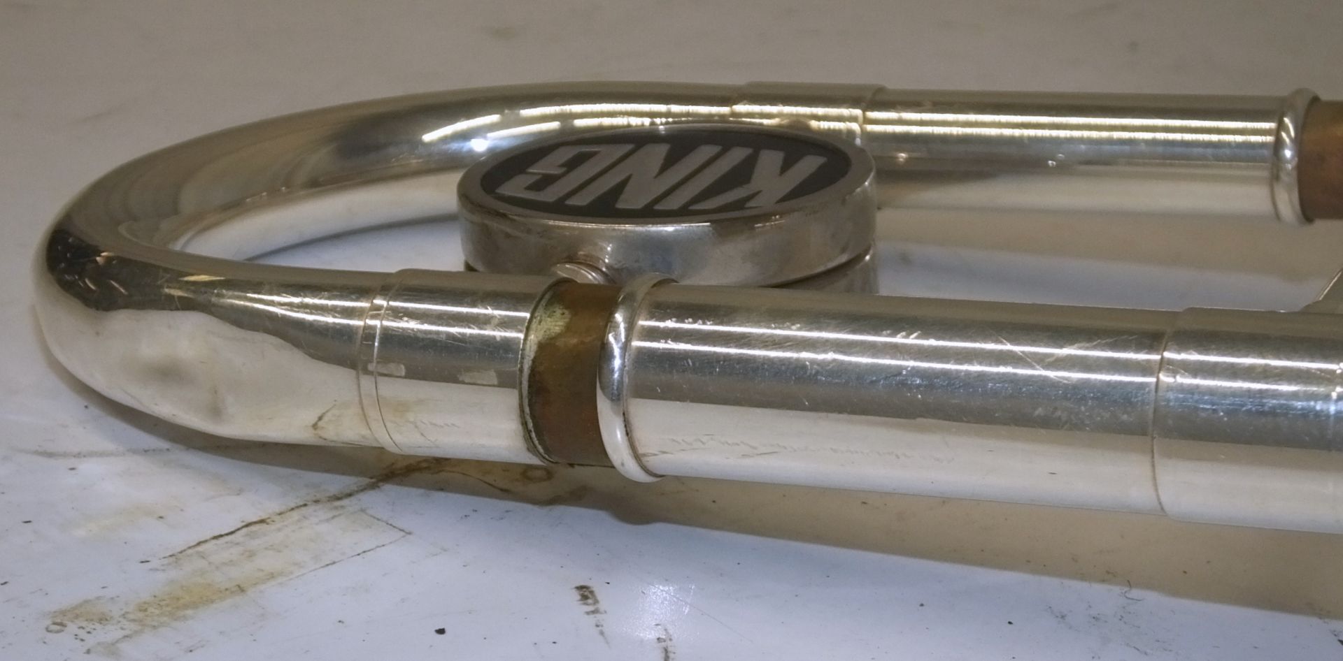 King Tempo 606 Trombone in case (dents on instrument) - Image 8 of 14