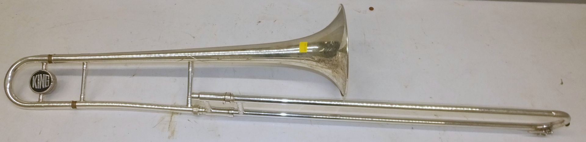 King Tempo 606 Trombone in case (dents on instrument) - Image 13 of 14