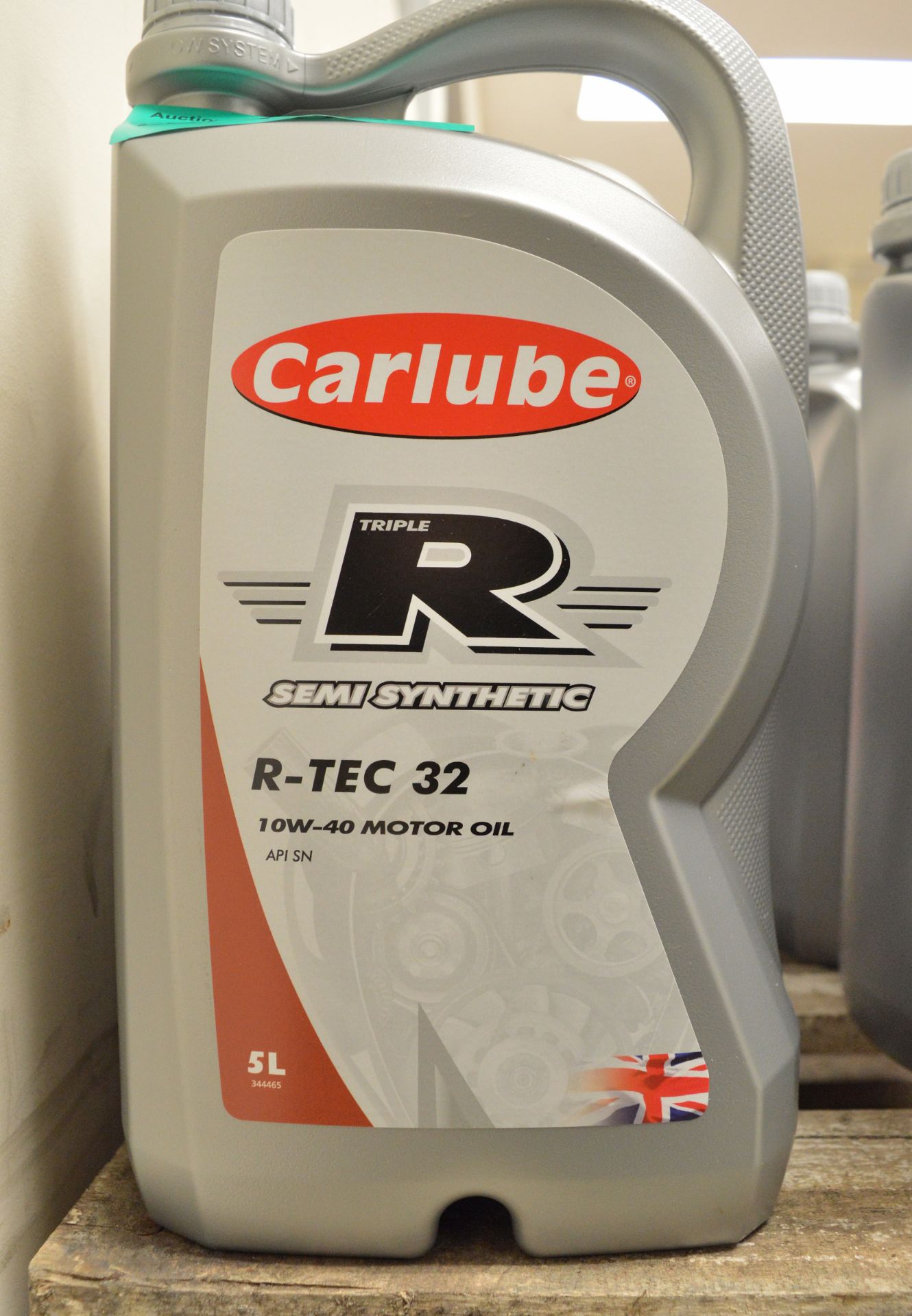 6x 5L Carlube R-Tec 32 10W-40 Semi Synthetic Motor Oil - Image 2 of 2