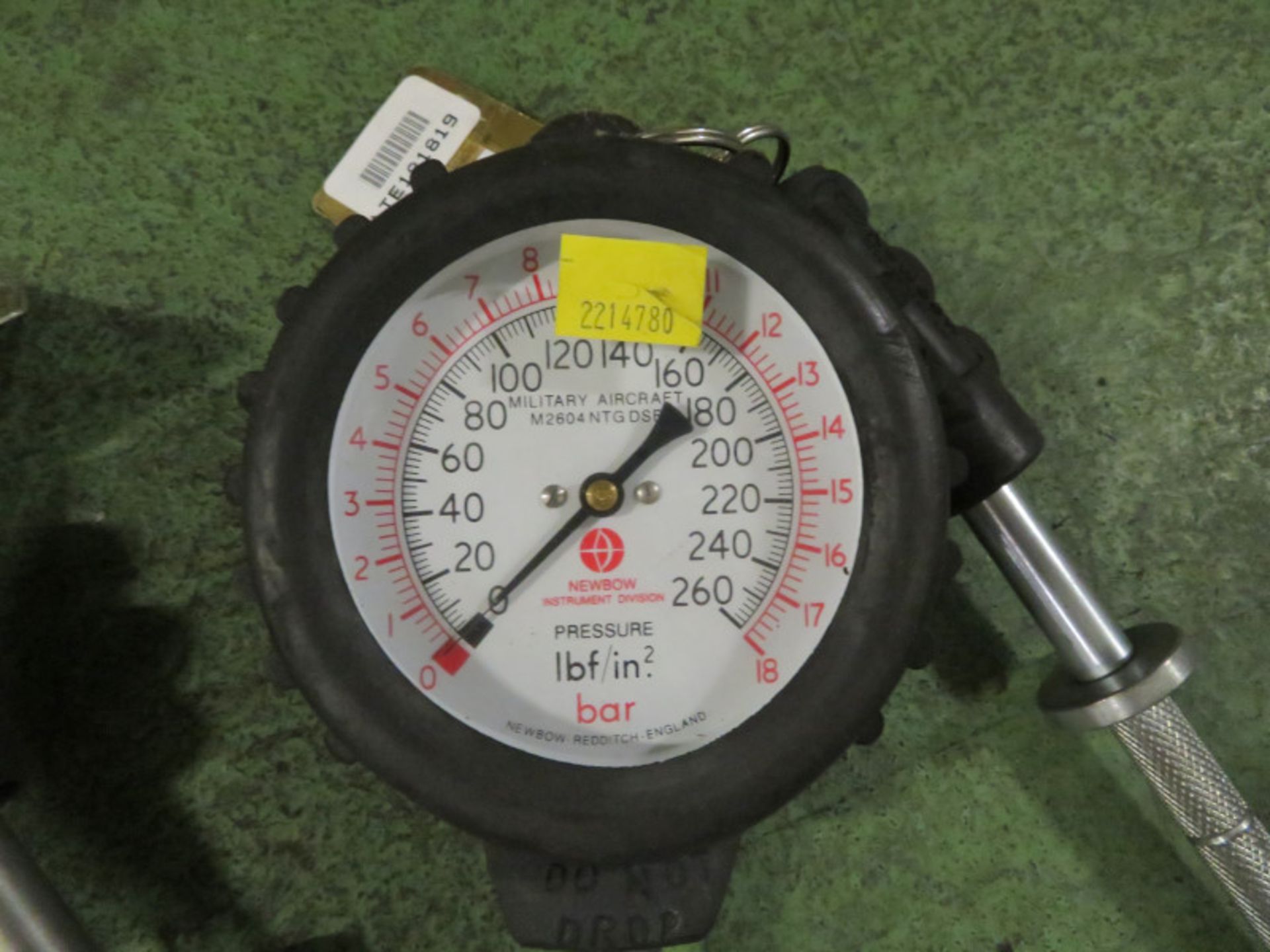 2x Newbow Tyre Pressure Gauges 0-260lbs/in - Image 3 of 3