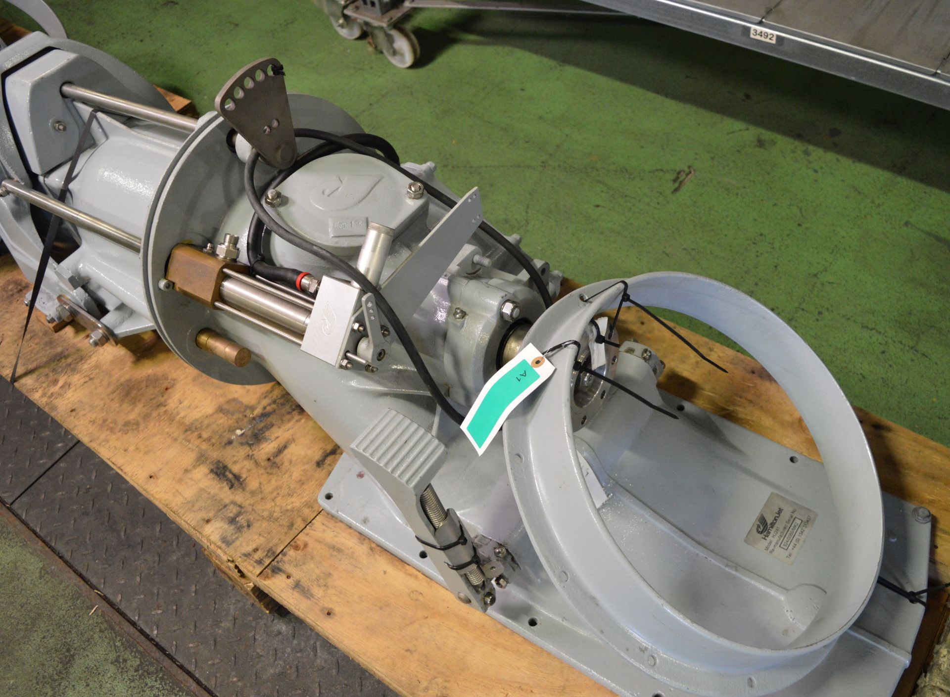 Hamilton 241 Marine Water Jet Engine - Very clean unit looks to have done very low hours t - Image 9 of 11