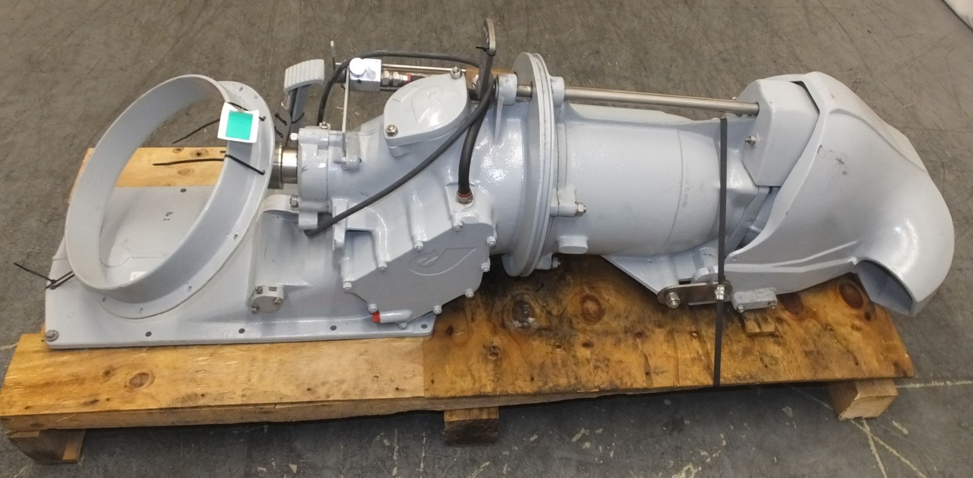 Hamilton 241 Marine Water Jet Engine - Very clean unit looks to have done very low hours t