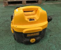 DeWalt DC500 Wet Dry Vacuum Cleaner 120v AC