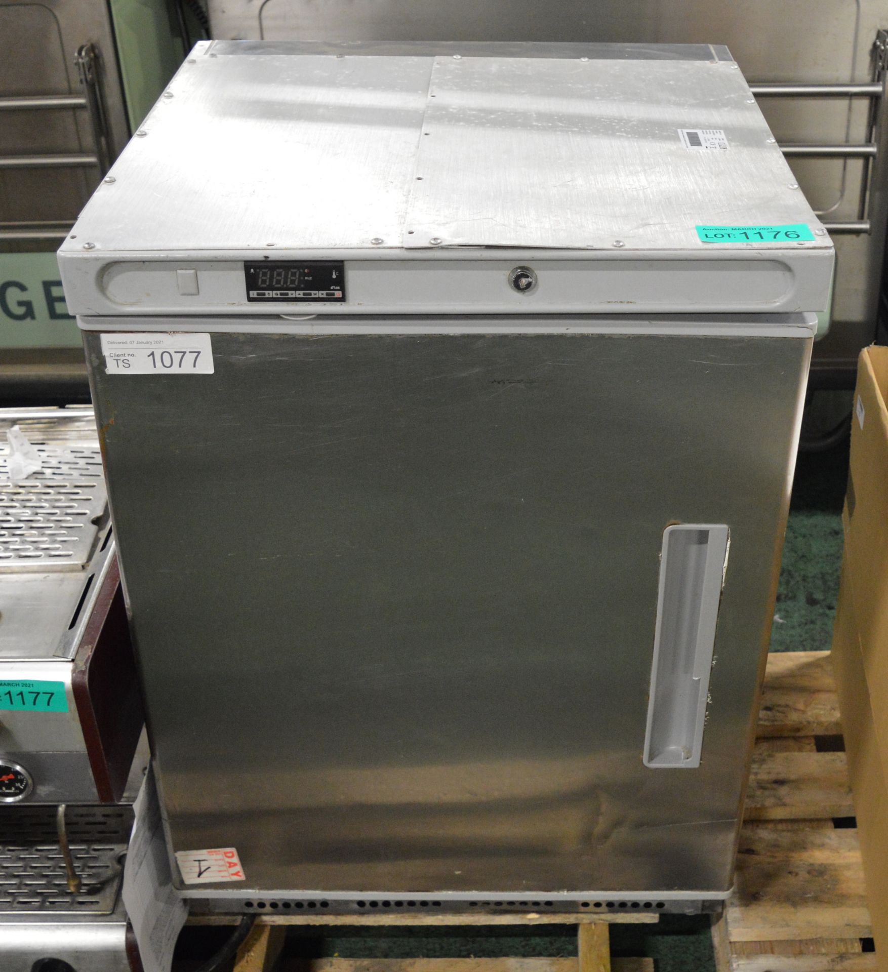 Buffalo single door freezer - CD562 - 600mm x 600mm x 850mm