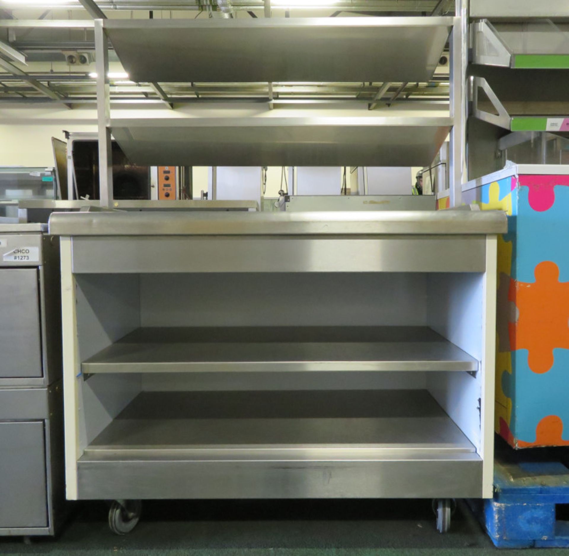 Servery counter top with under counter storage - 1150mm x 700mm x 1500mm - Image 3 of 3