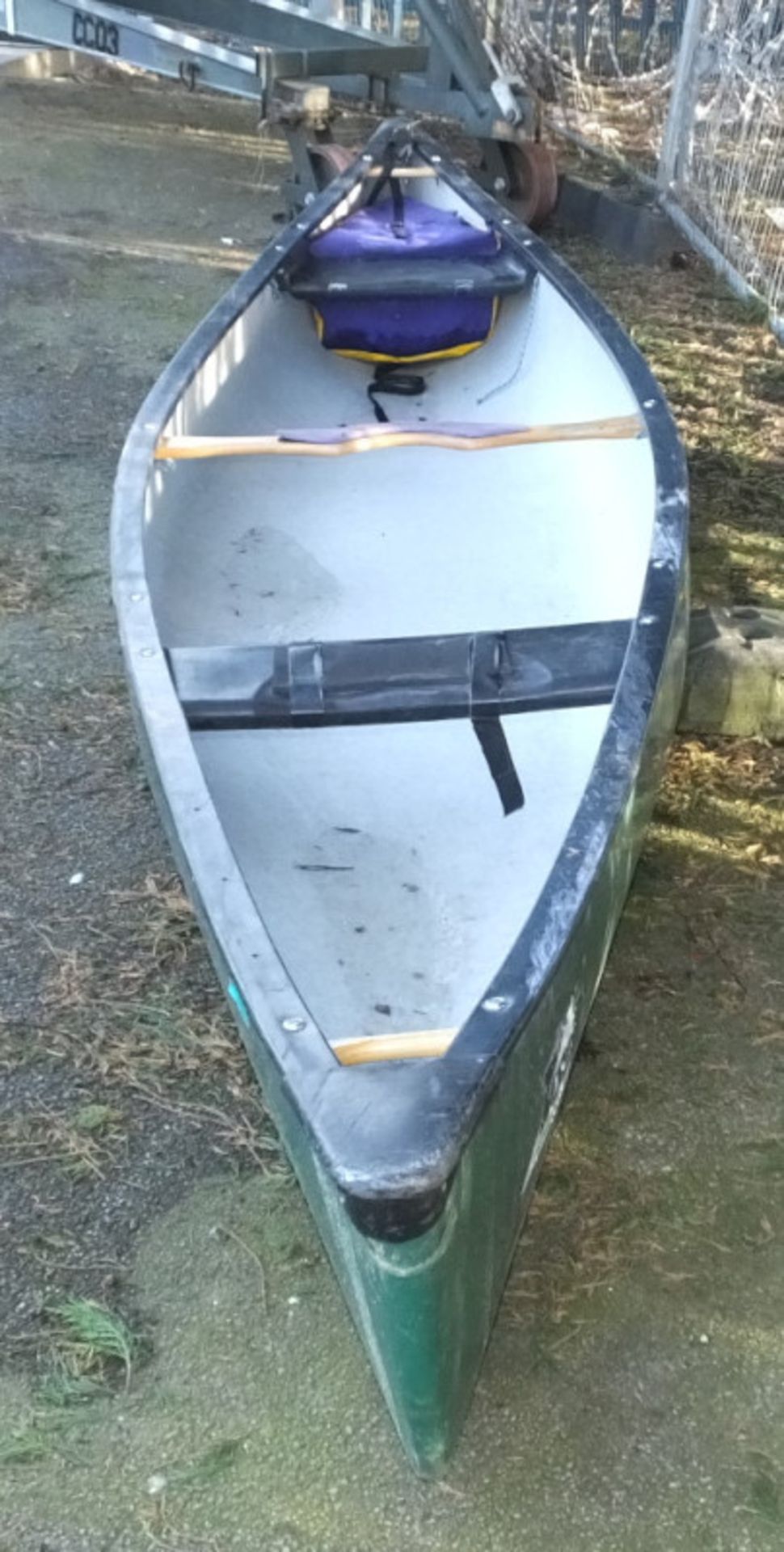 Large Canoe - green - 4890mm x 910mm - Image 2 of 9