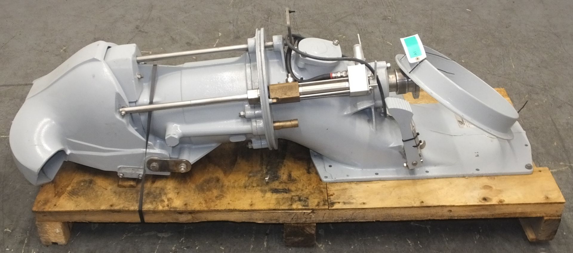 Hamilton 241 Marine Water Jet Engine - Very clean unit looks to have done very low hours t - Image 2 of 11